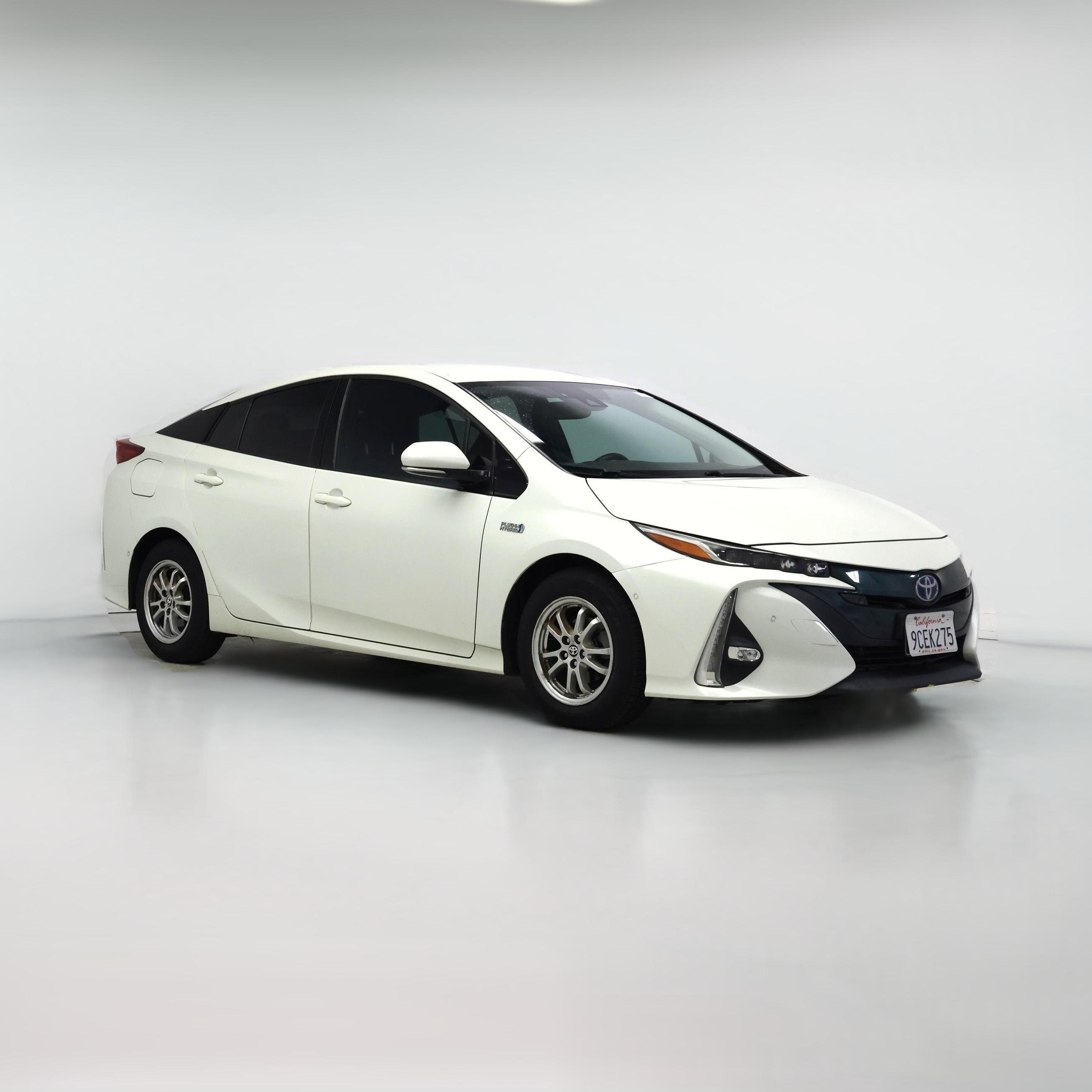 Thumbnail: 2017 Toyota Prius Prime - 1