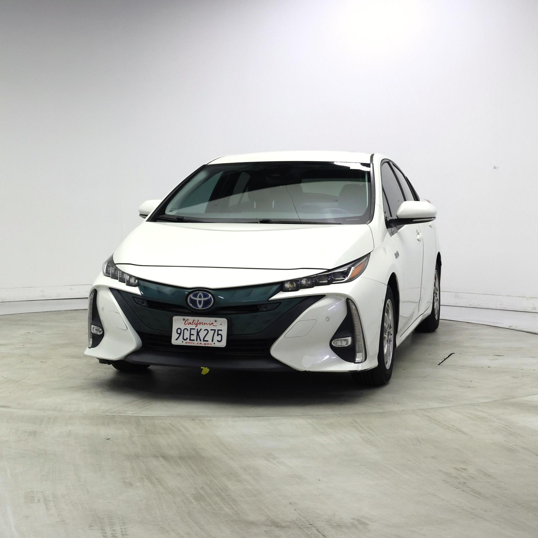 Thumbnail: 2017 Toyota Prius Prime - 4