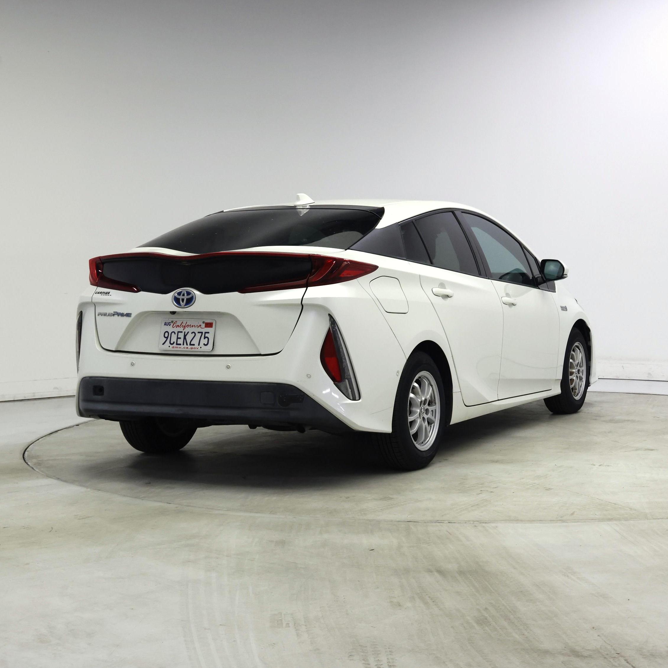 Thumbnail: 2017 Toyota Prius Prime - 8