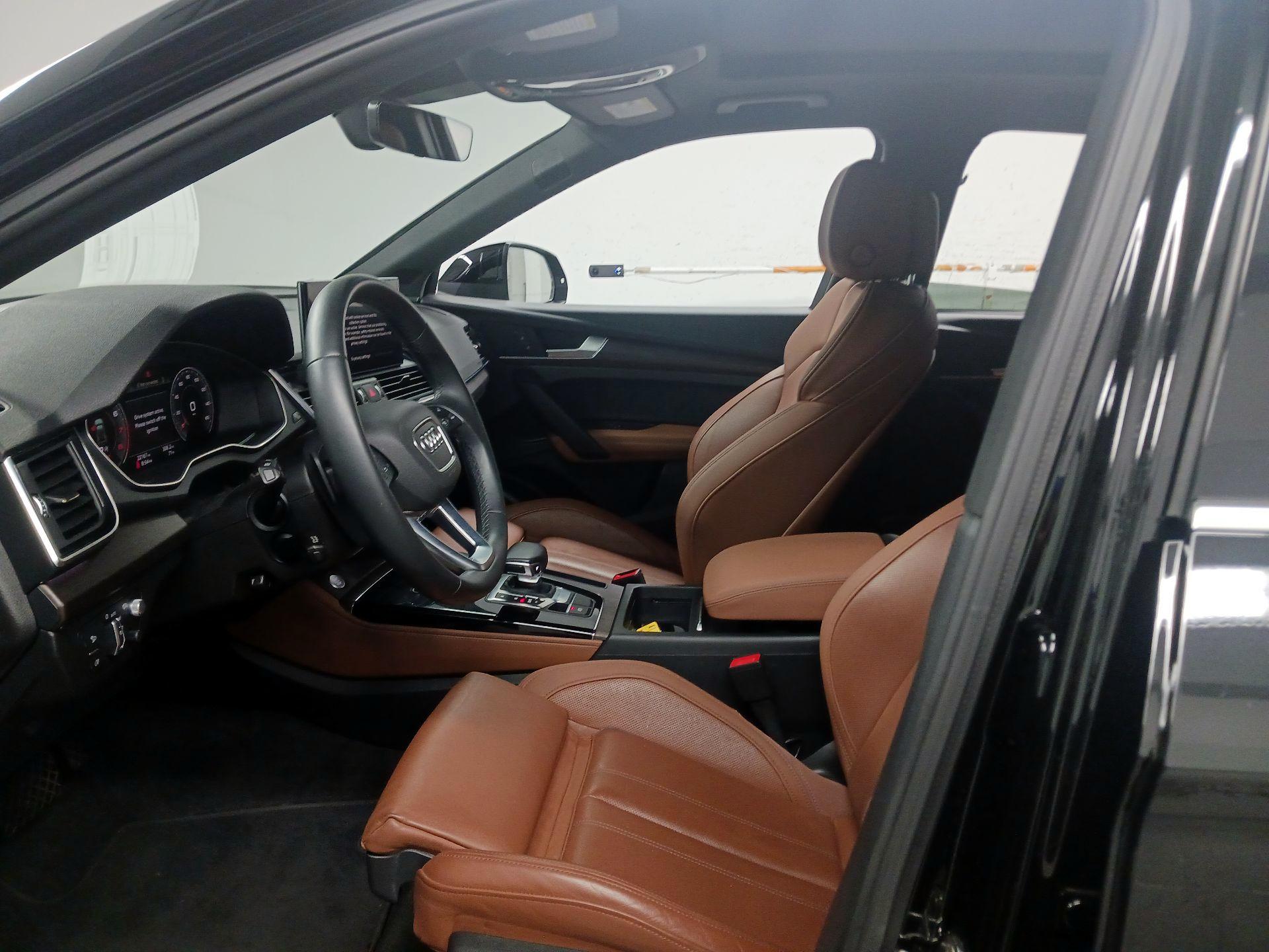 Thumbnail: 2021 Audi Q5 - 11