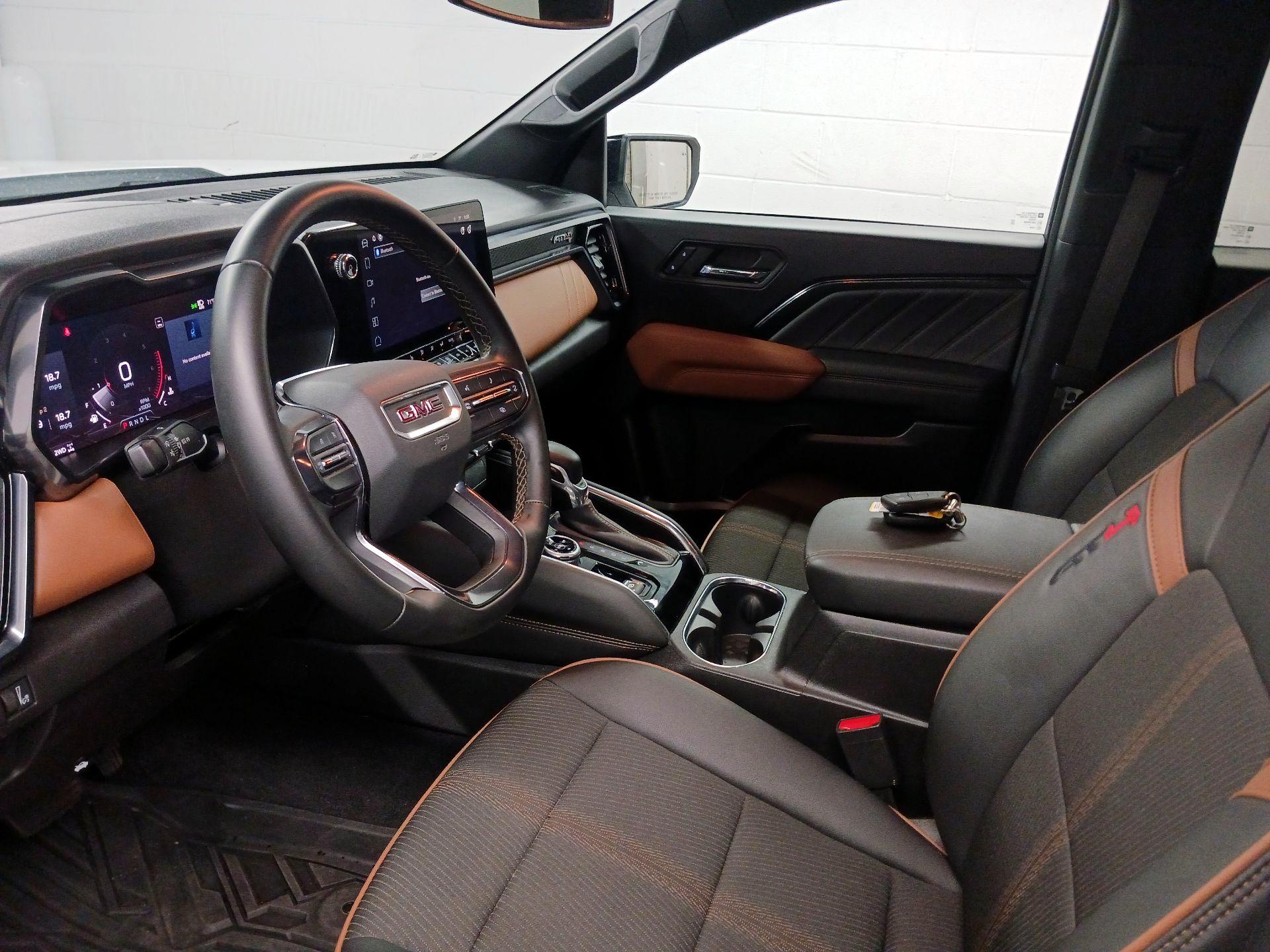 Thumbnail: 2024 GMC Canyon - 11