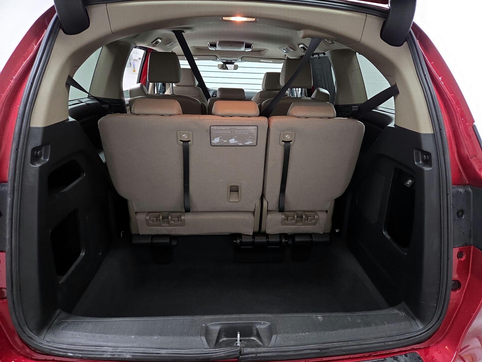Thumbnail: 2022 Honda Odyssey - 16