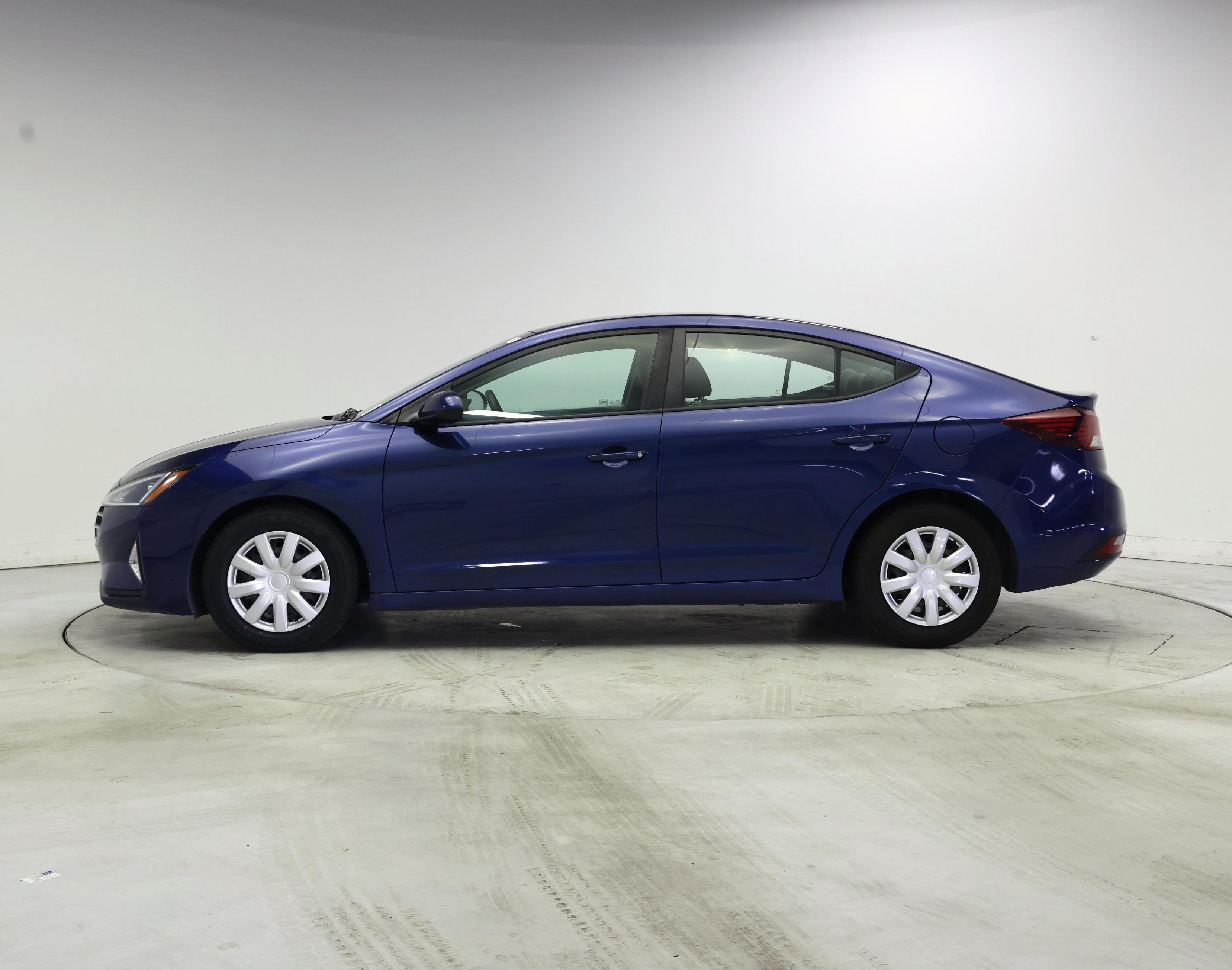 Thumbnail: 2020 Hyundai Elantra - 3