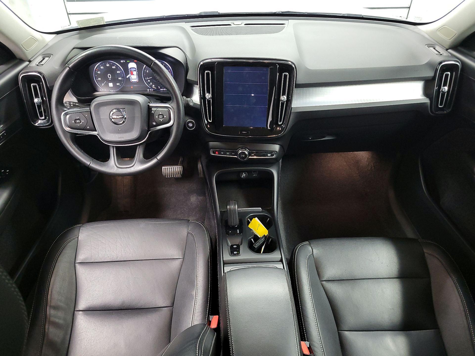 Thumbnail: 2019 Volvo XC40 - 9