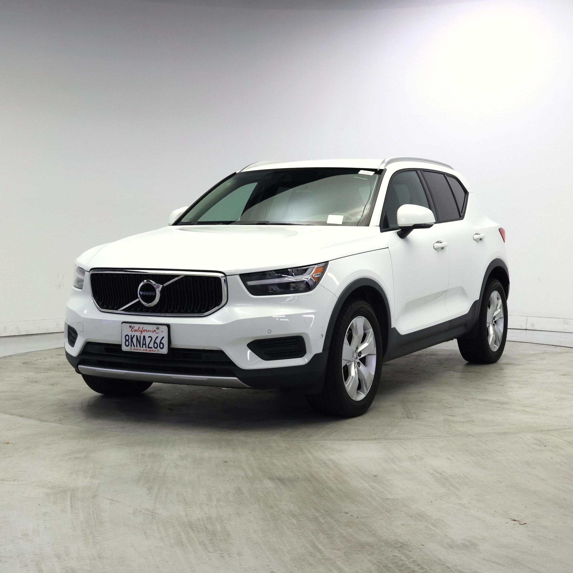Thumbnail: 2019 Volvo XC40 - 4