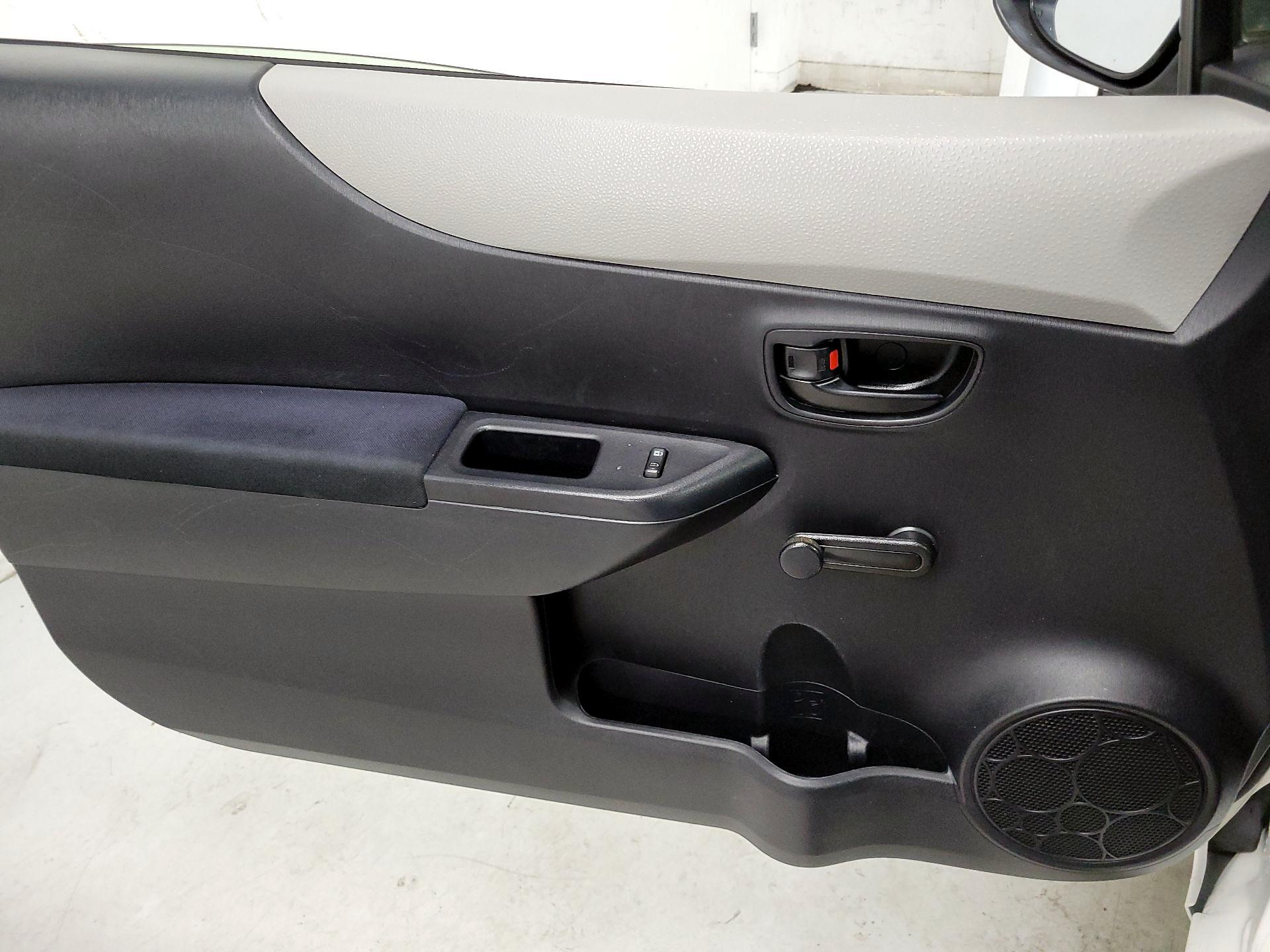 Thumbnail: 2014 Toyota Yaris - 12