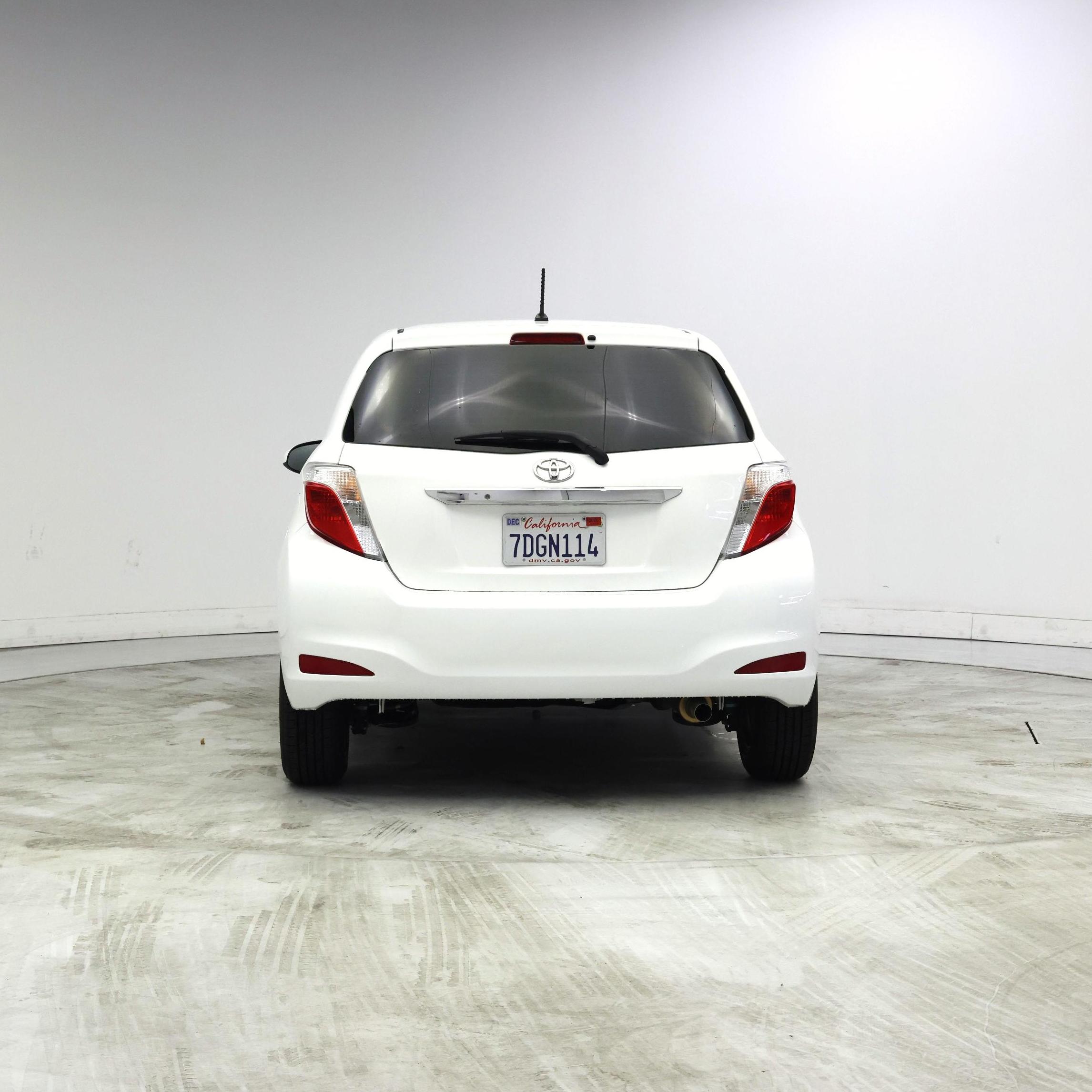 Thumbnail: 2014 Toyota Yaris - 6