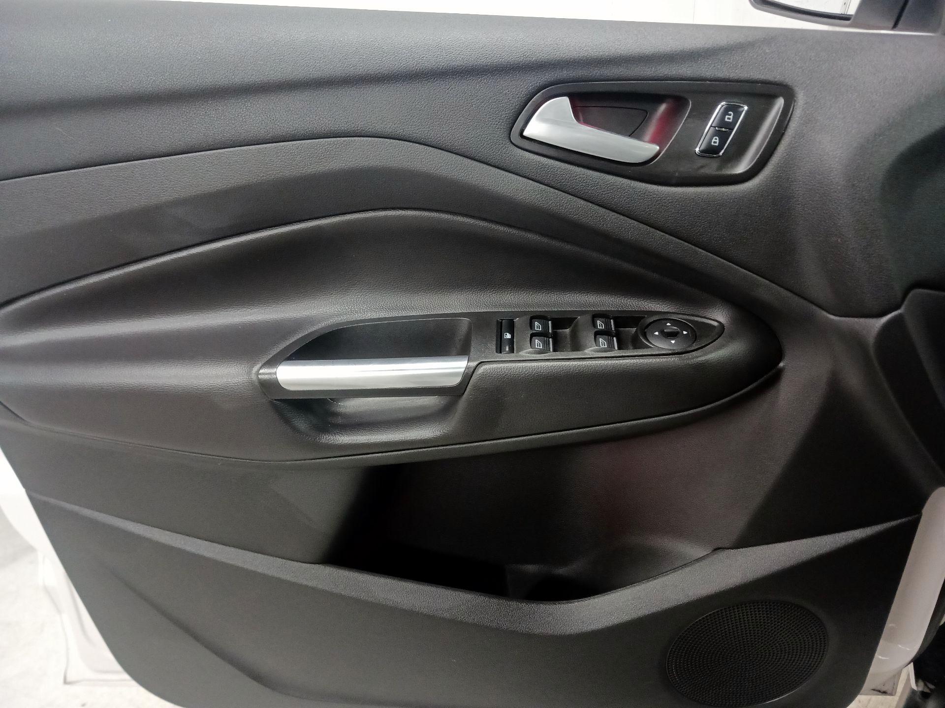 Thumbnail: 2016 Ford C-Max - 12