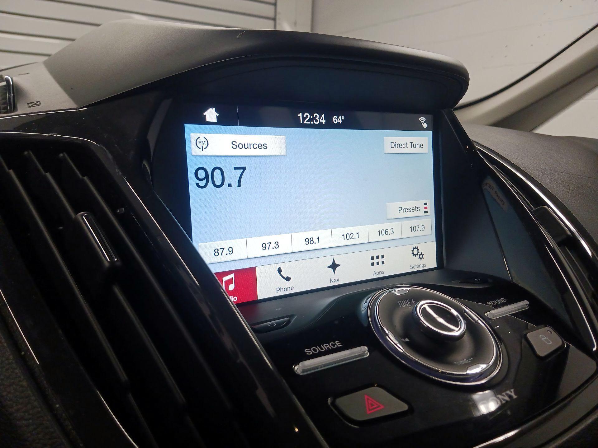 Thumbnail: 2016 Ford C-Max - 16