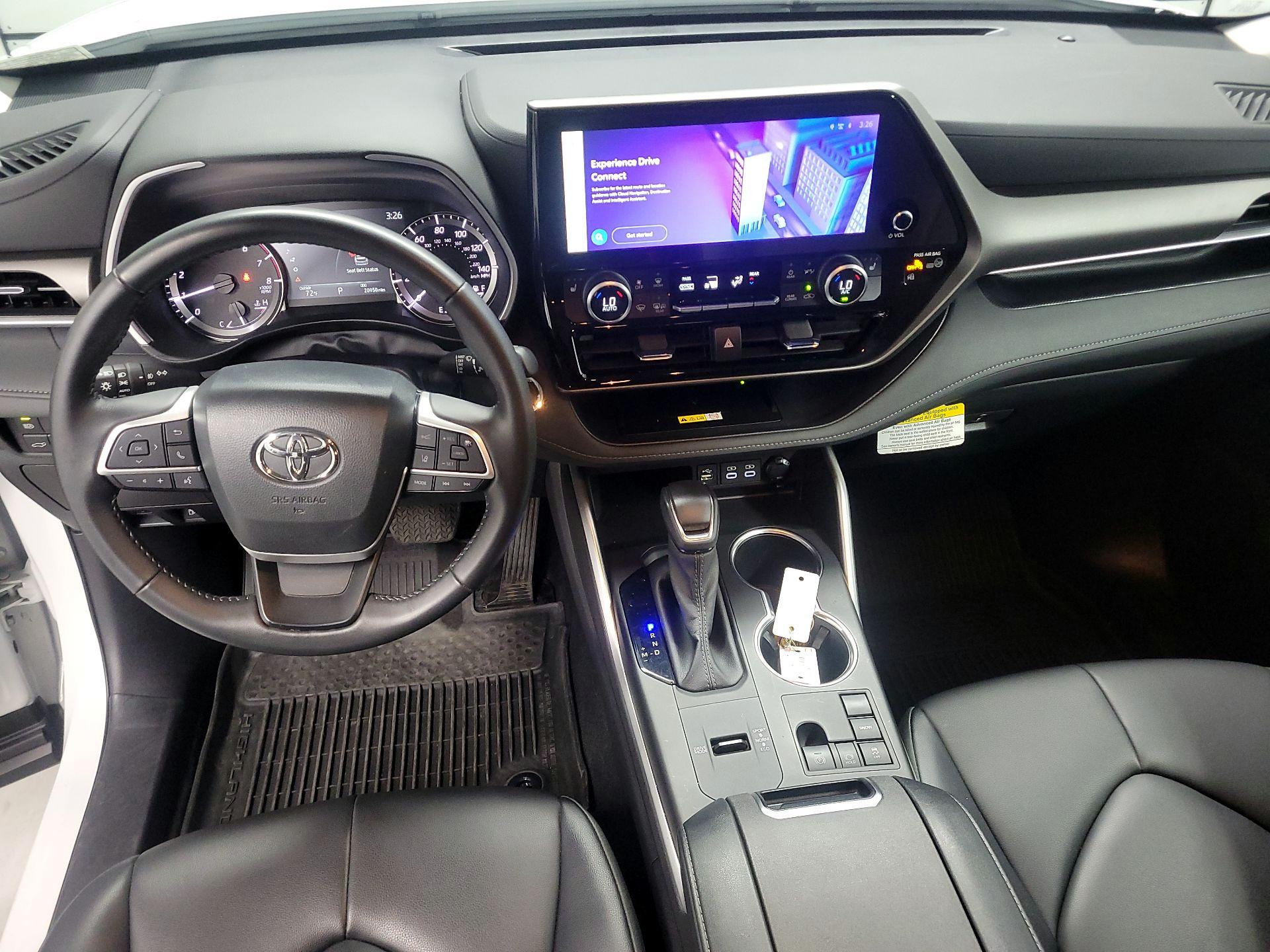 Thumbnail: 2023 Toyota Highlander - 9