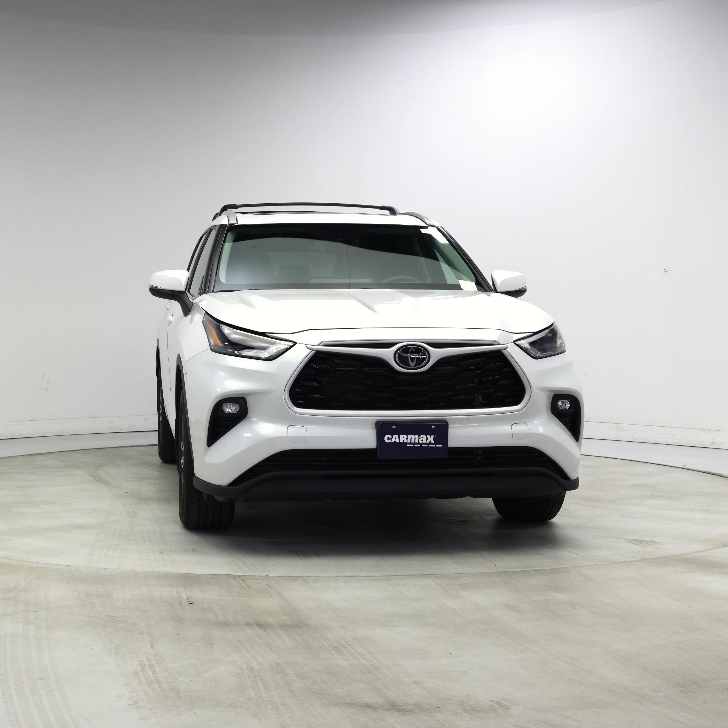 Thumbnail: 2023 Toyota Highlander - 5