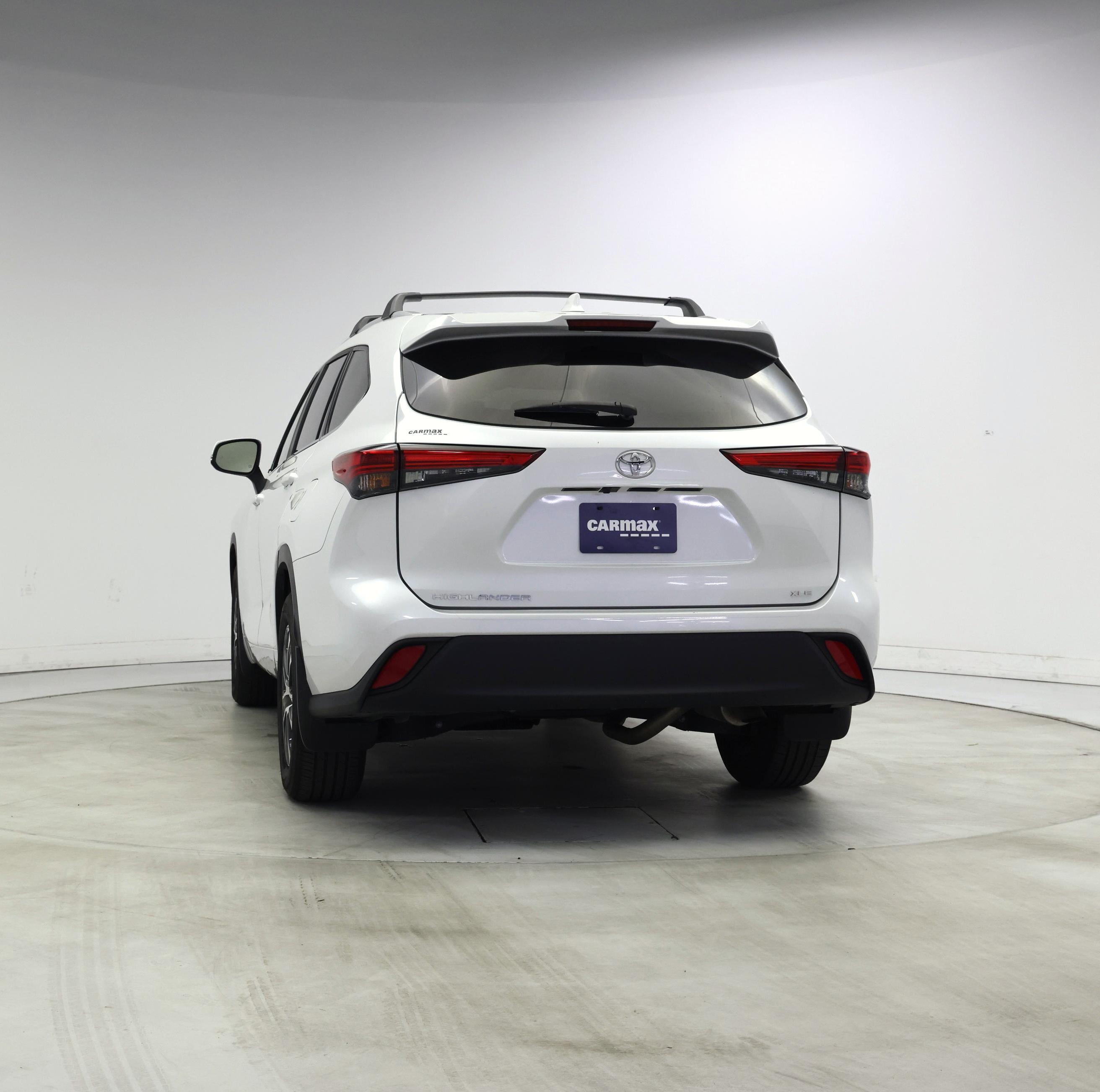 Thumbnail: 2023 Toyota Highlander - 6