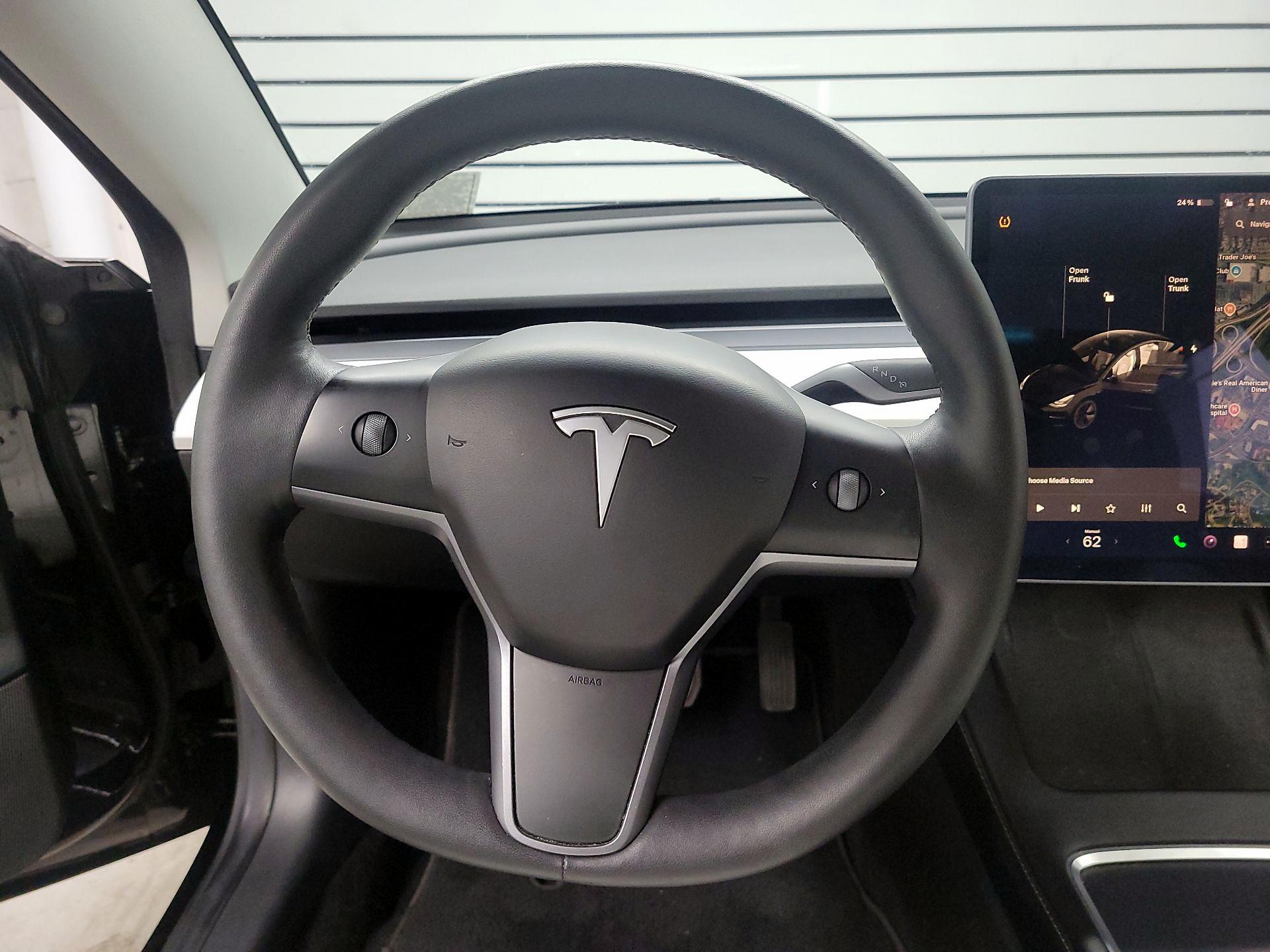 Thumbnail: 2022 Tesla Model 3 - 10