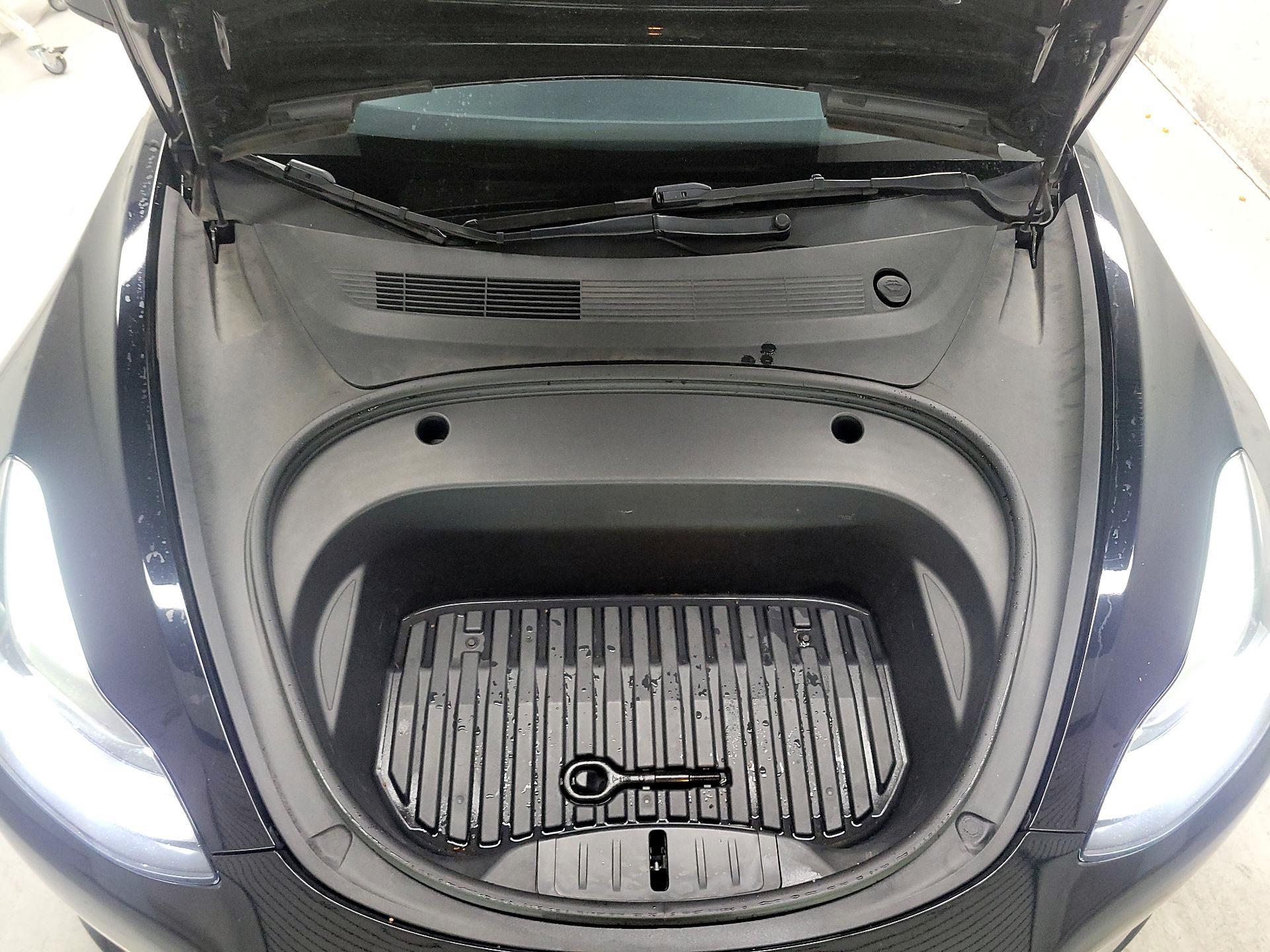 Thumbnail: 2022 Tesla Model 3 - 18