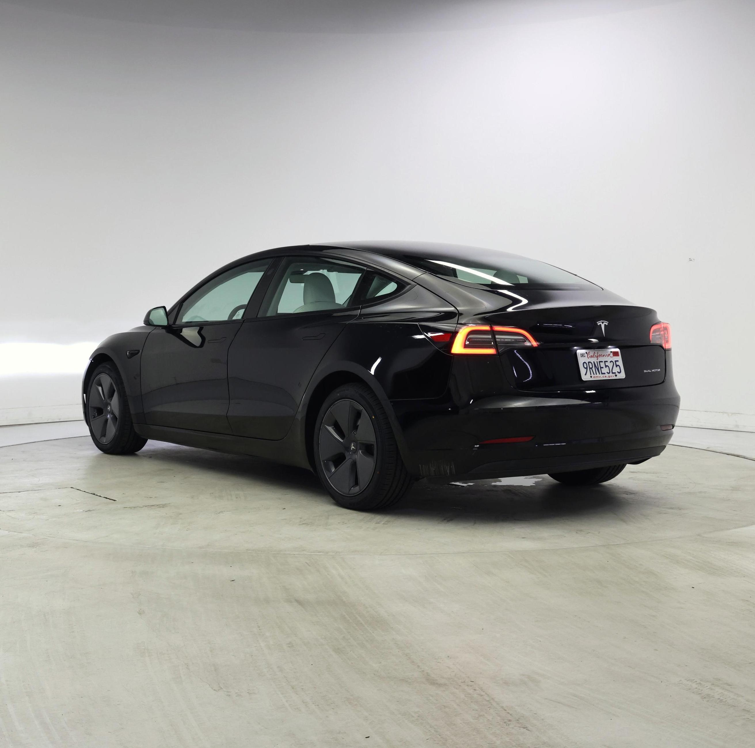 Thumbnail: 2022 Tesla Model 3 - 2