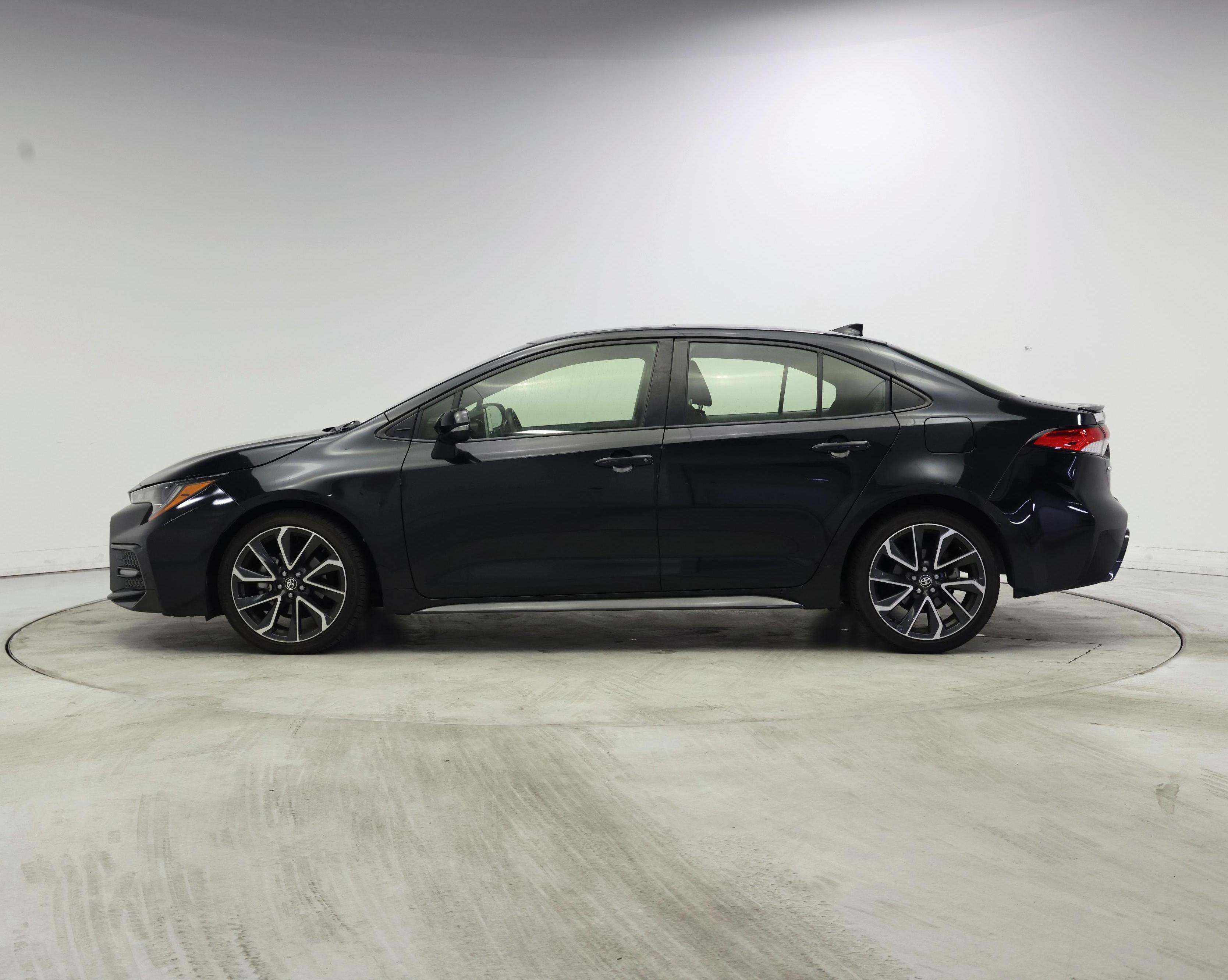 Thumbnail: 2021 Toyota Corolla - 3