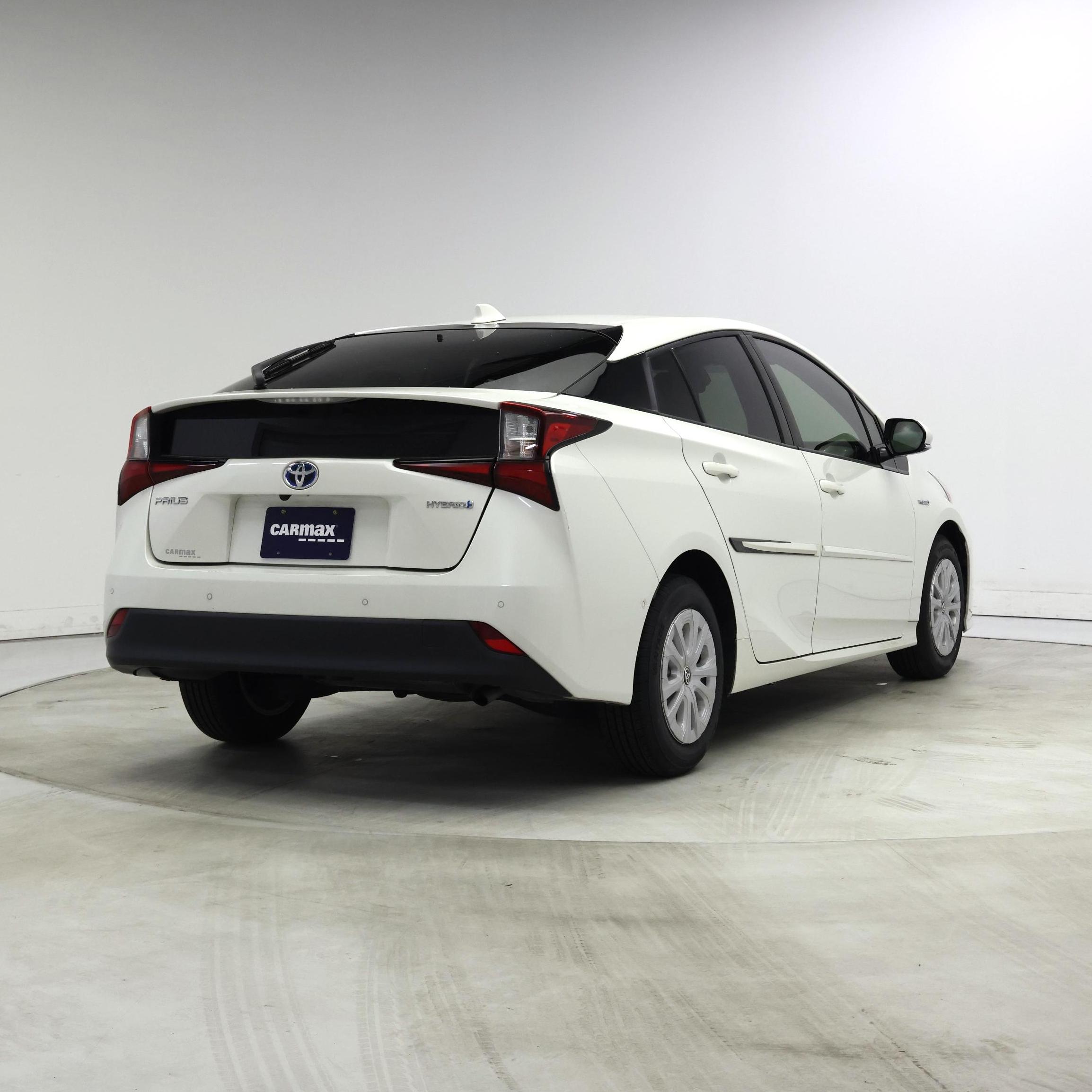 Thumbnail: 2020 Toyota Prius - 8