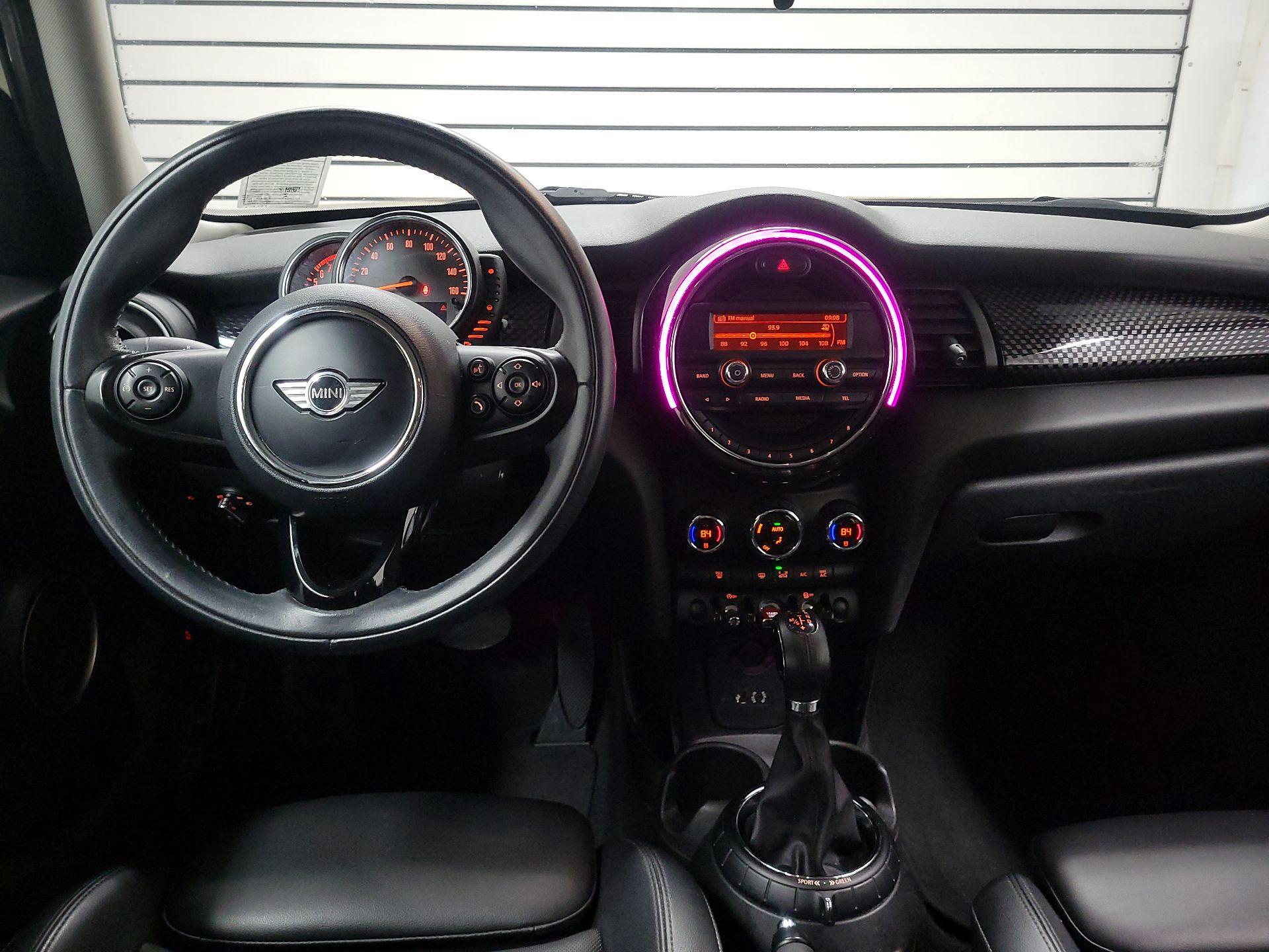 Thumbnail: 2015 MINI Cooper Hardtop - 9