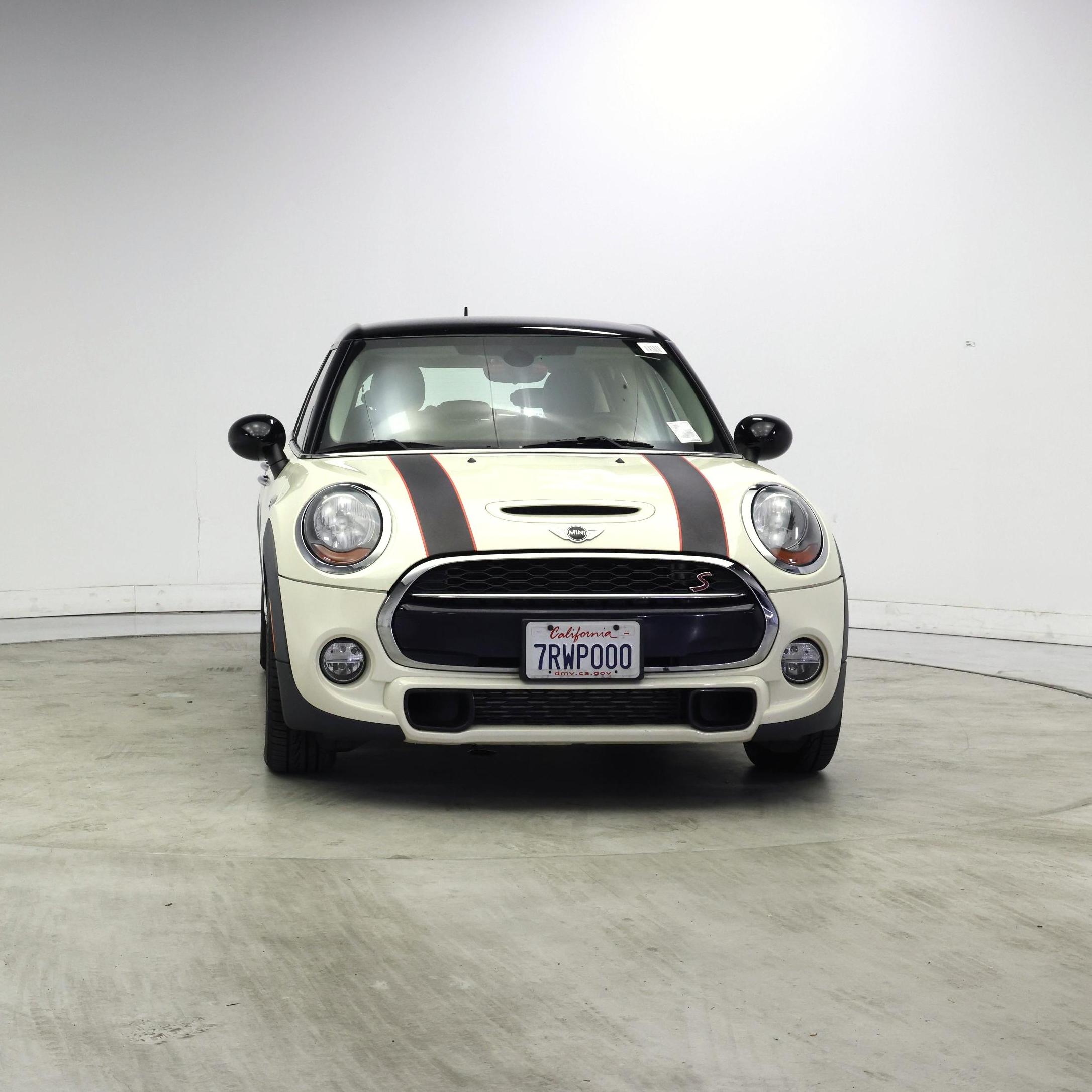 Thumbnail: 2015 MINI Cooper Hardtop - 5