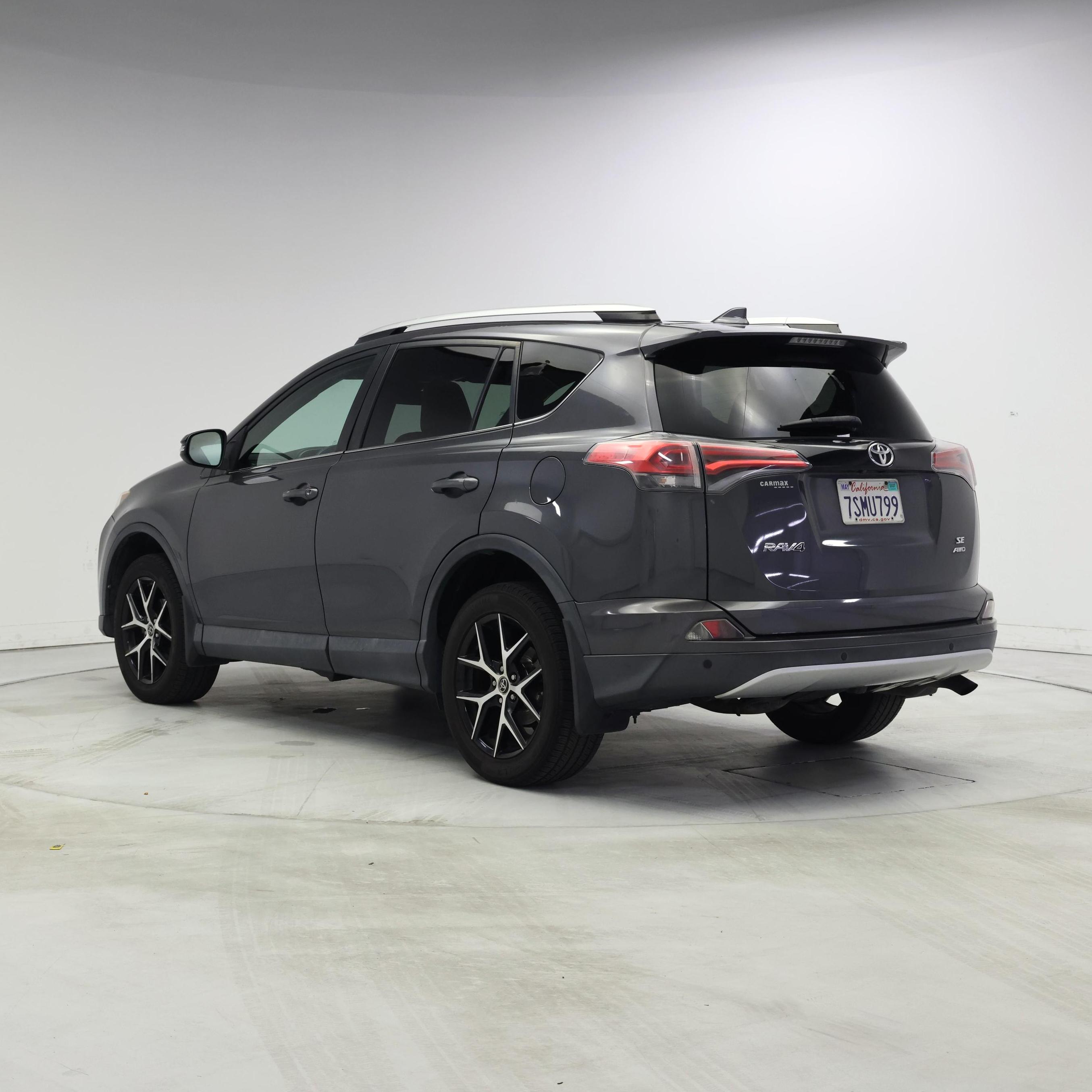 Thumbnail: 2016 Toyota RAV4 - 2