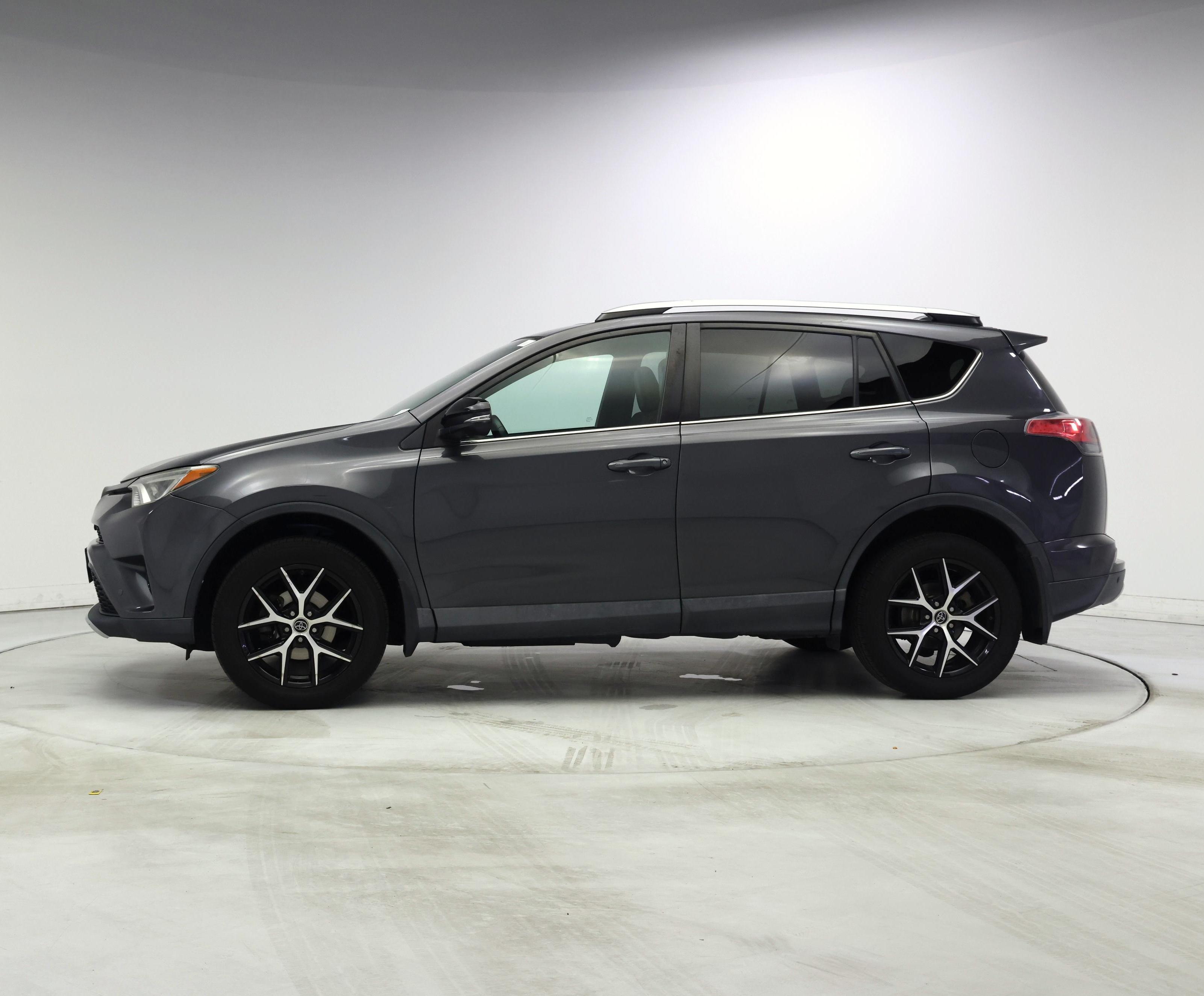 Thumbnail: 2016 Toyota RAV4 - 3