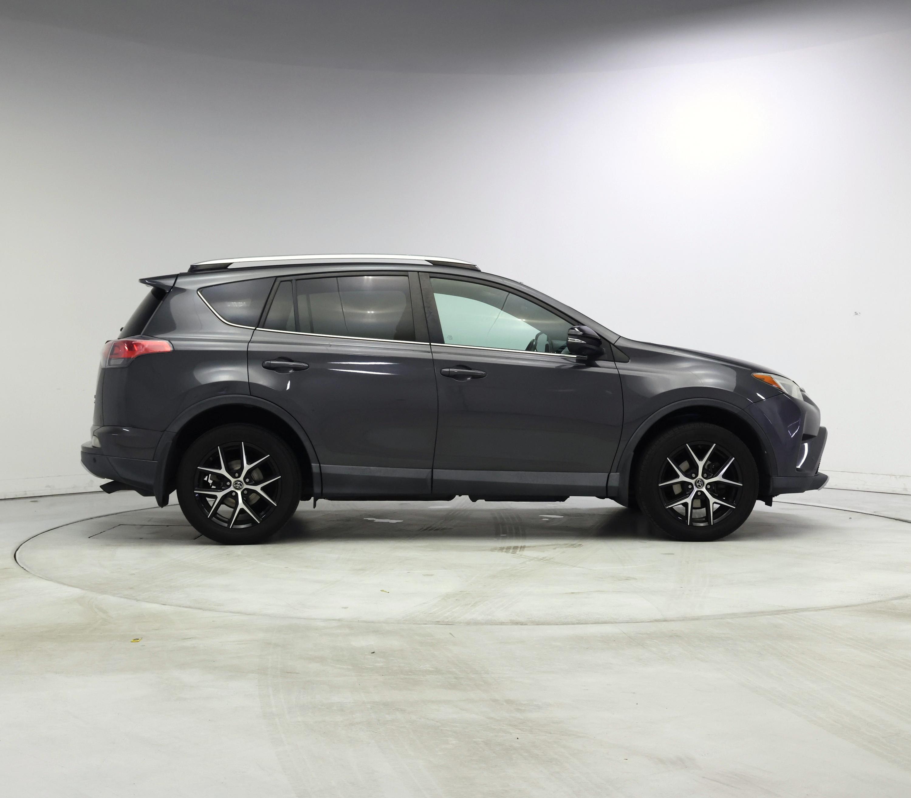 Thumbnail: 2016 Toyota RAV4 - 7