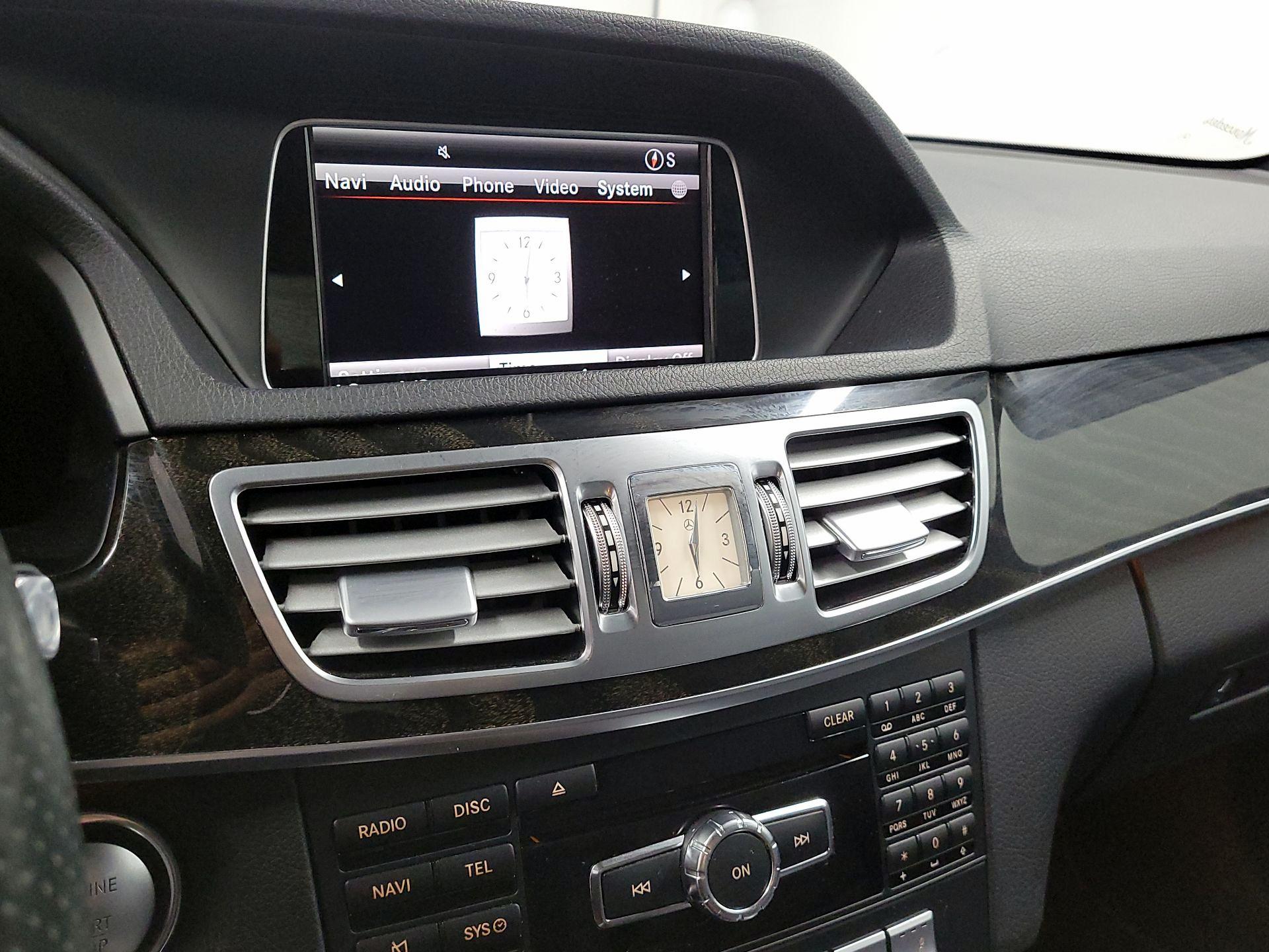Thumbnail: 2015 Mercedes-Benz E-Class - 13