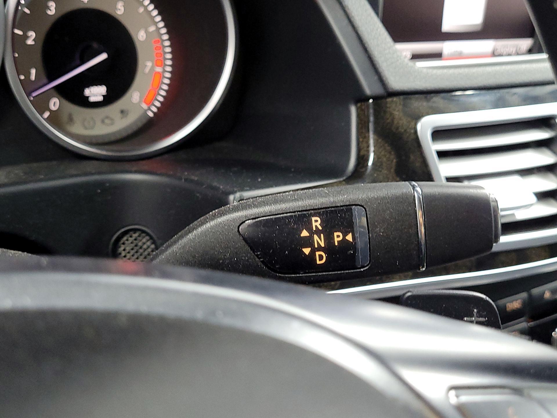 Thumbnail: 2015 Mercedes-Benz E-Class - 15