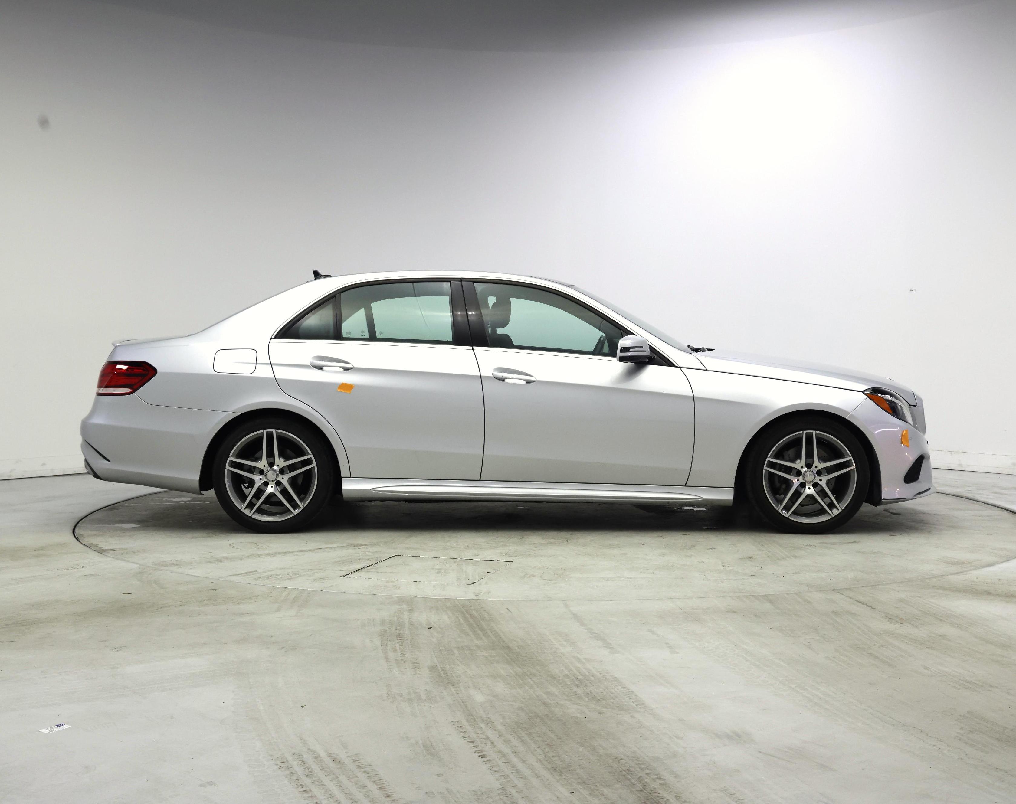 Thumbnail: 2015 Mercedes-Benz E-Class - 7