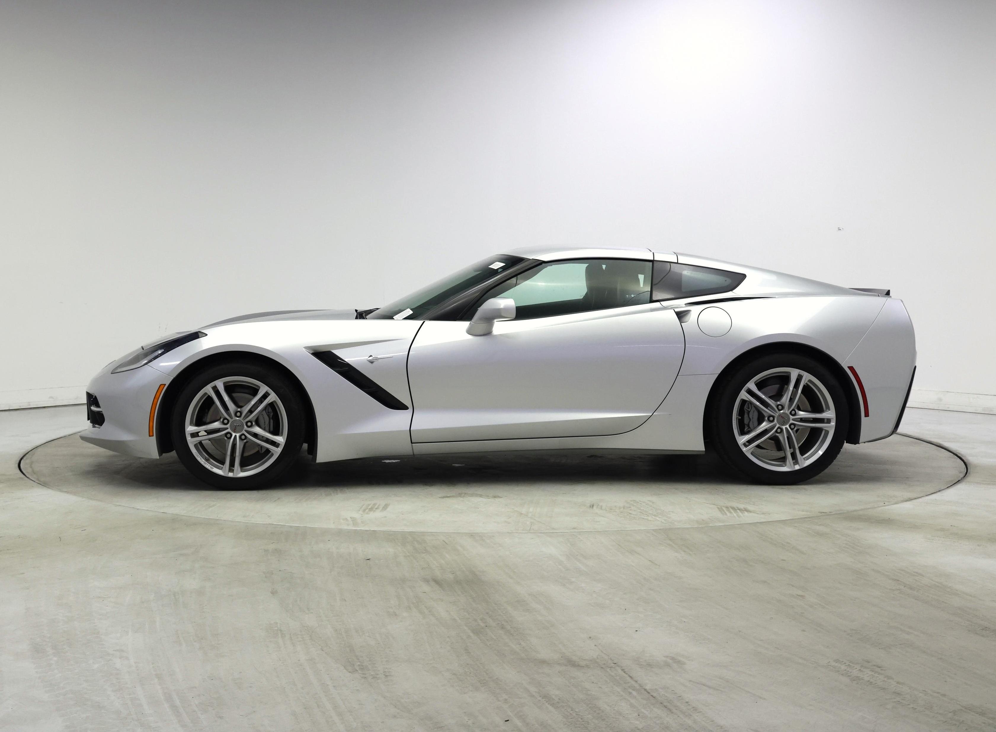 Thumbnail: 2017 Chevrolet Corvette - 3