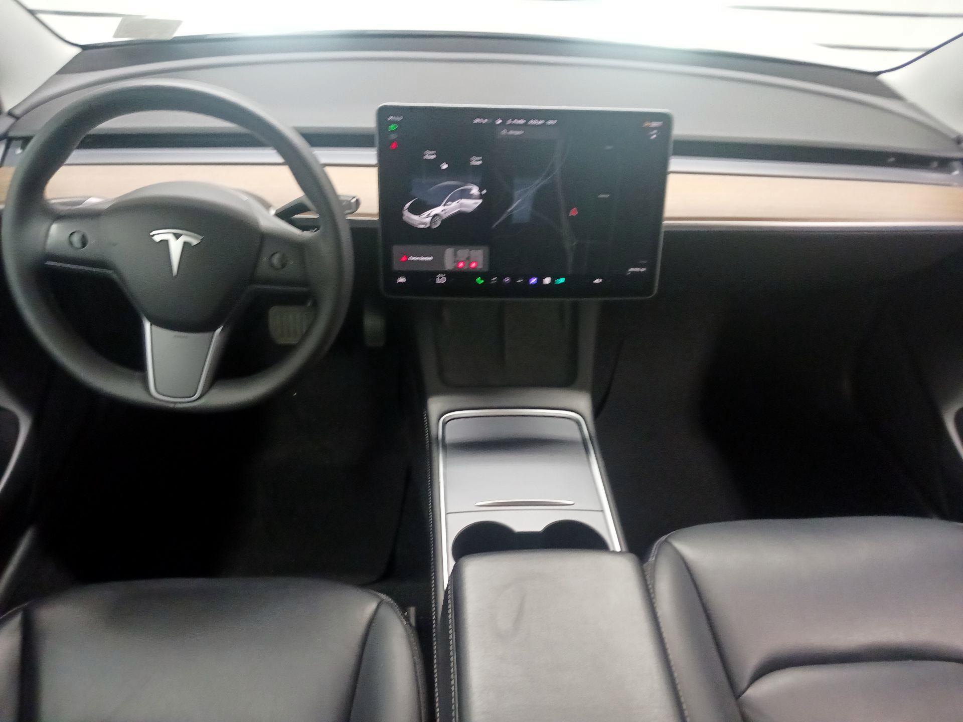 Thumbnail: 2021 Tesla Model 3 - 9