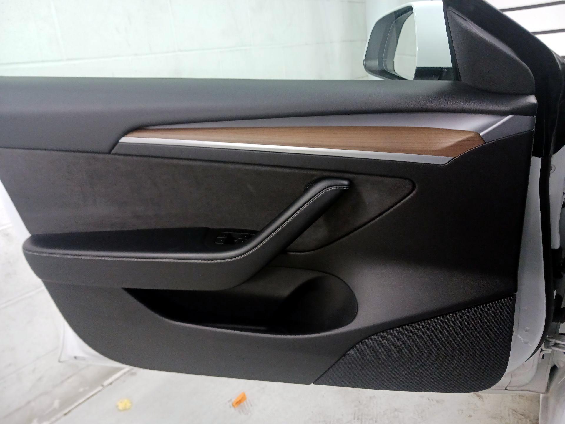 Thumbnail: 2021 Tesla Model 3 - 12