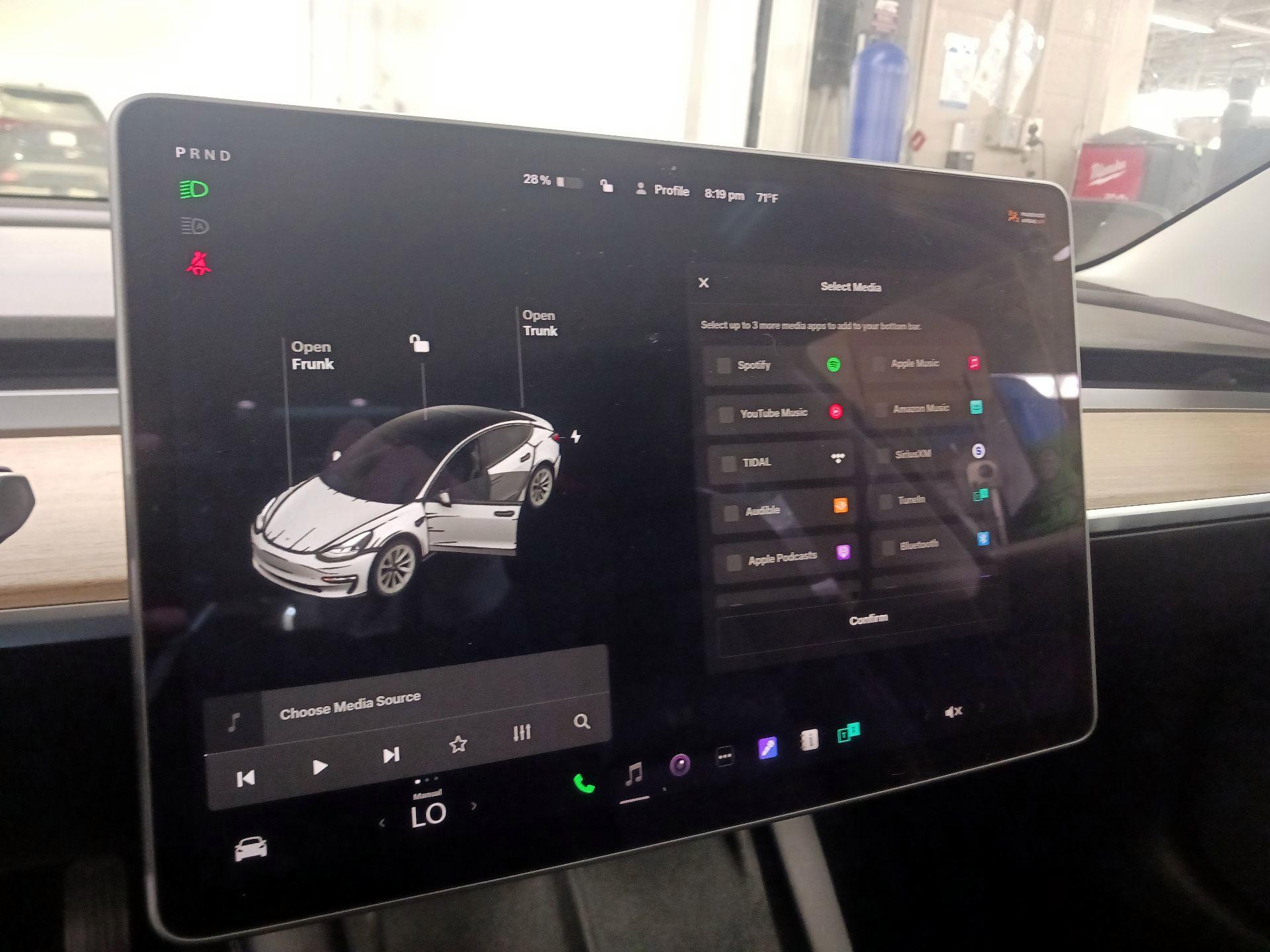 Thumbnail: 2021 Tesla Model 3 - 14