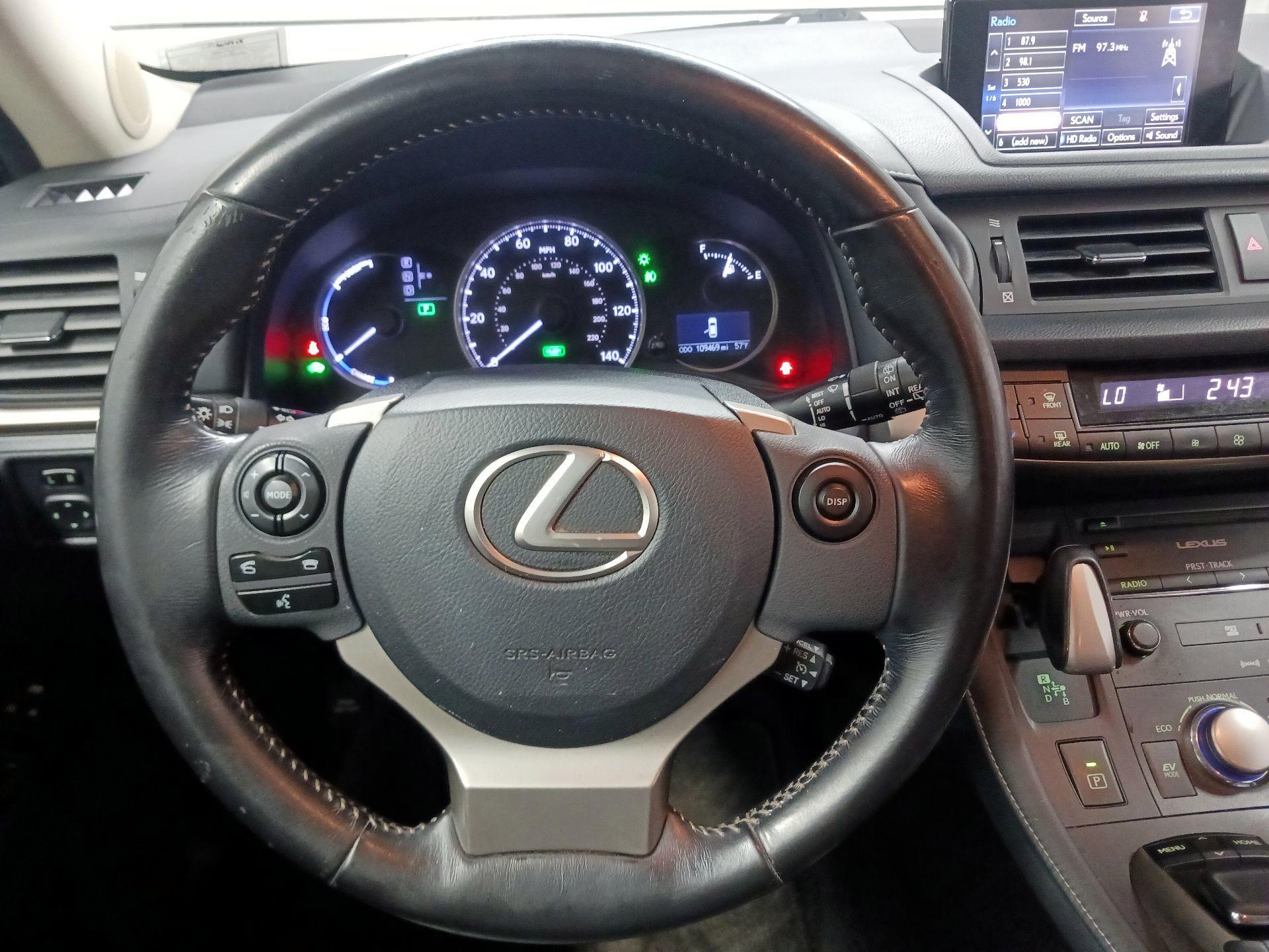 Thumbnail: 2015 Lexus CT - 10