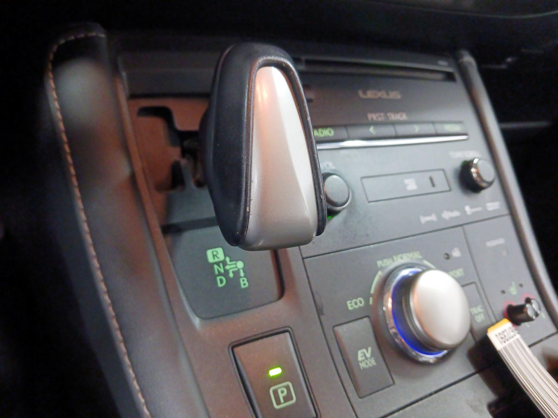 Thumbnail: 2015 Lexus CT - 16