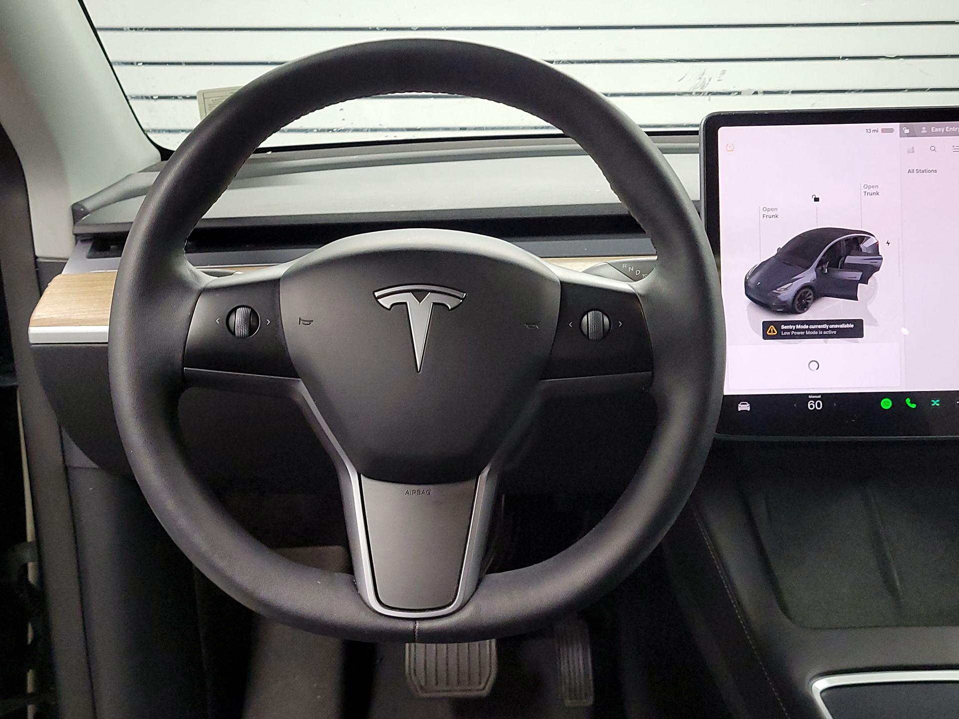 Thumbnail: 2023 Tesla Model Y - 10