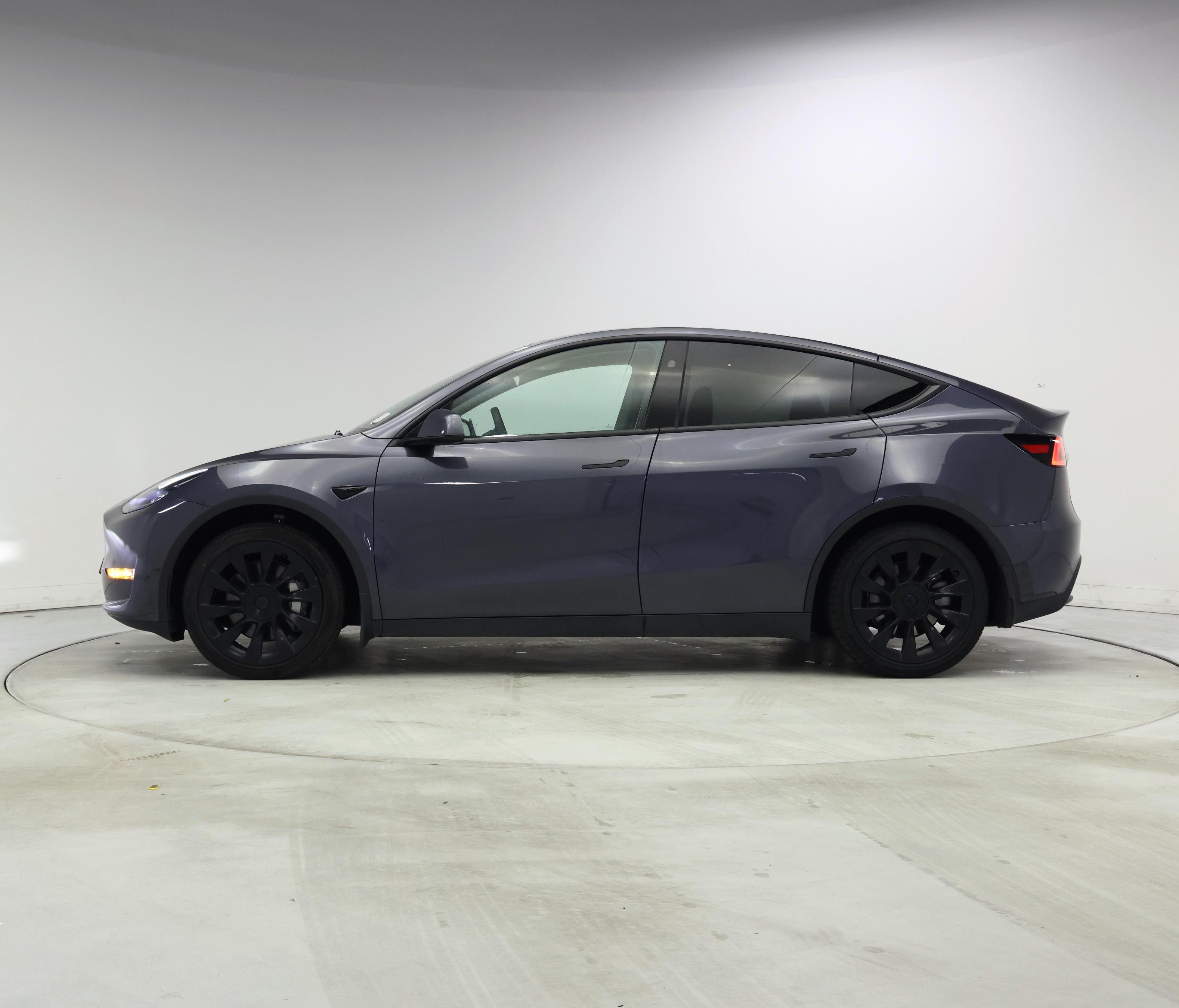 Thumbnail: 2023 Tesla Model Y - 3