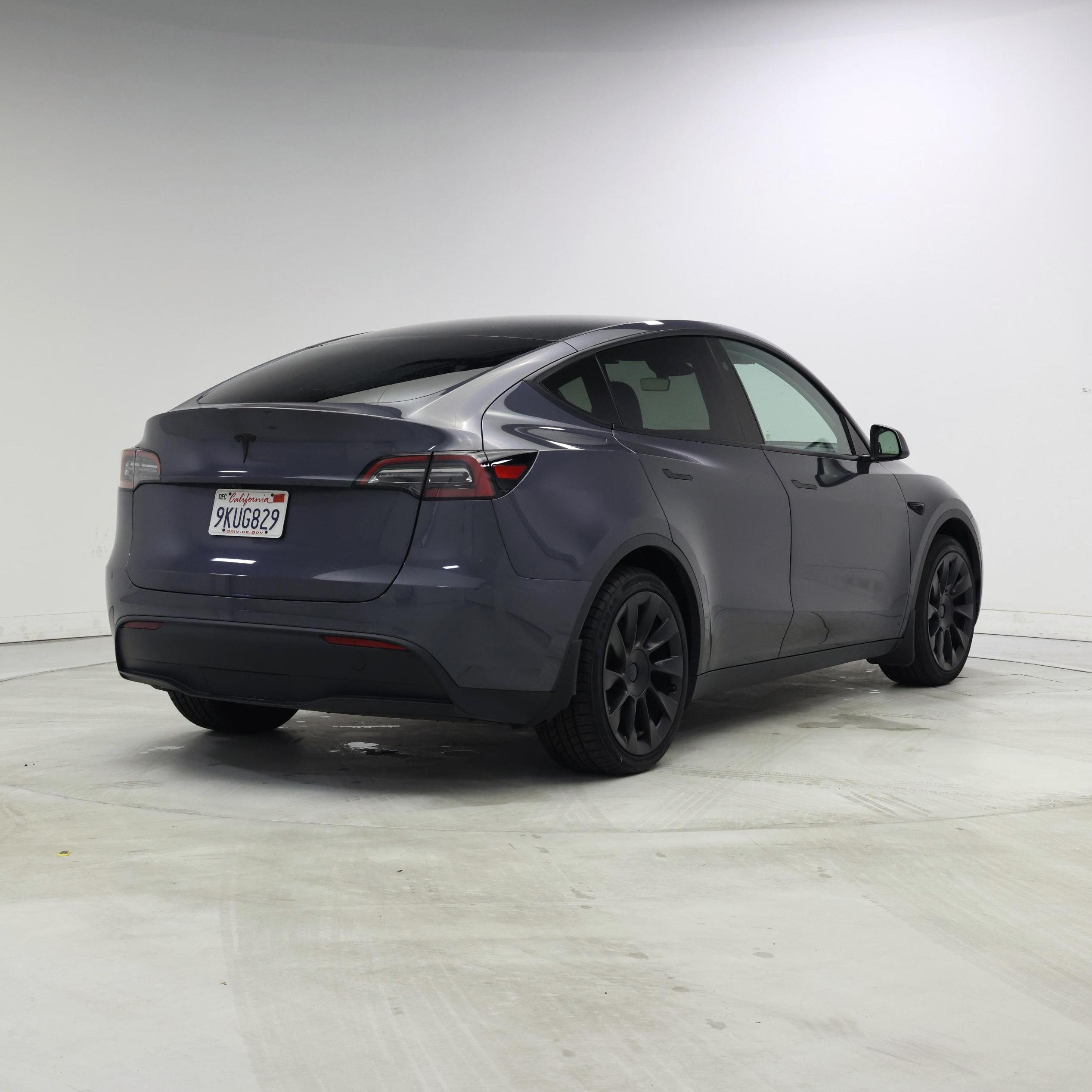 Thumbnail: 2023 Tesla Model Y - 8