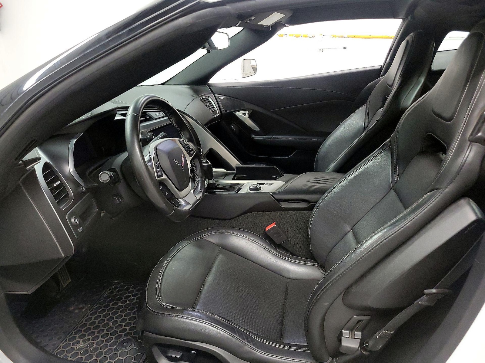 2019 Chevrolet Corvette 1LT - Photo 12