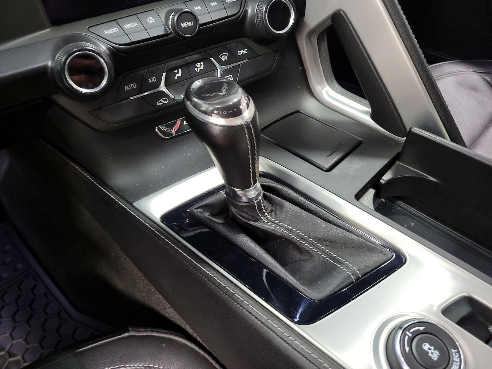 2019 Chevrolet Corvette 1LT - Photo 18