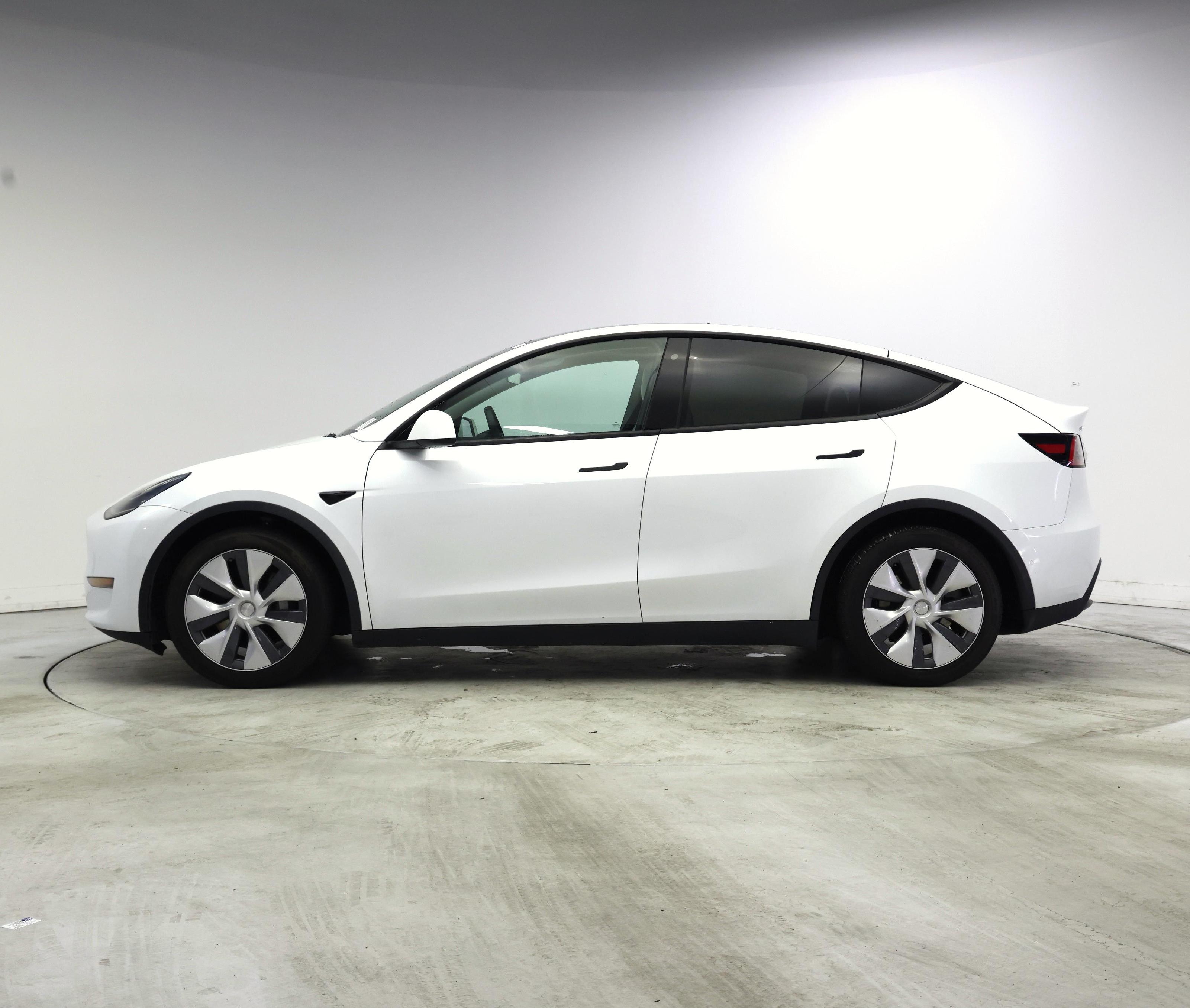 Thumbnail: 2020 Tesla Model Y - 3