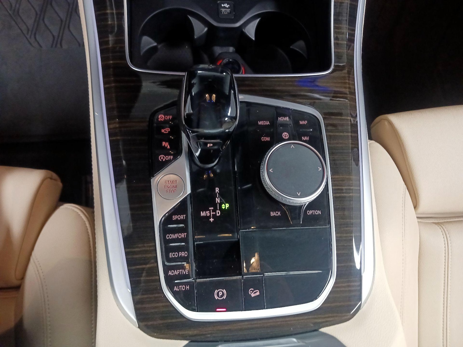 2020 BMW X5 40i - Photo 17