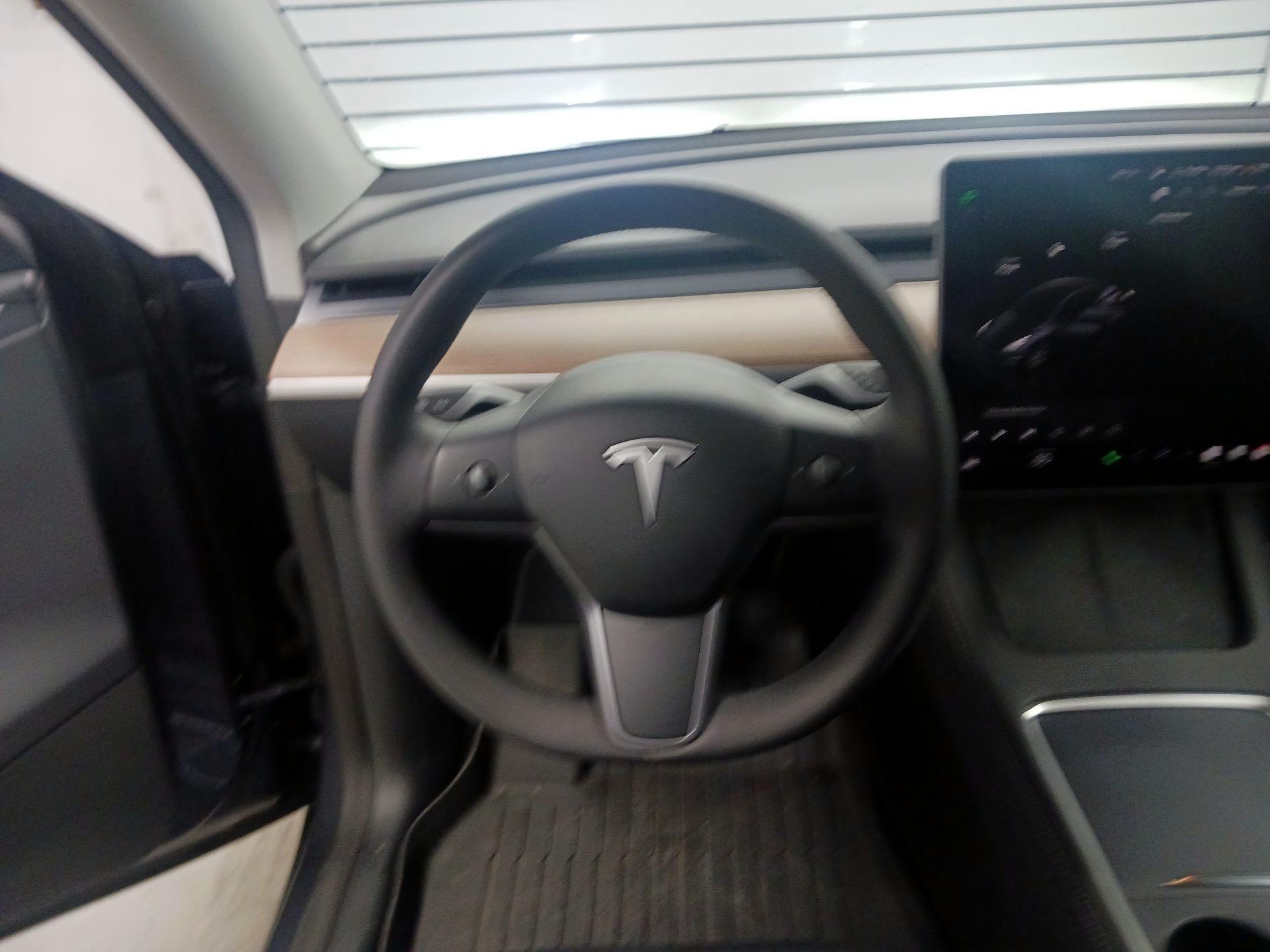 Thumbnail: 2023 Tesla Model Y - 10