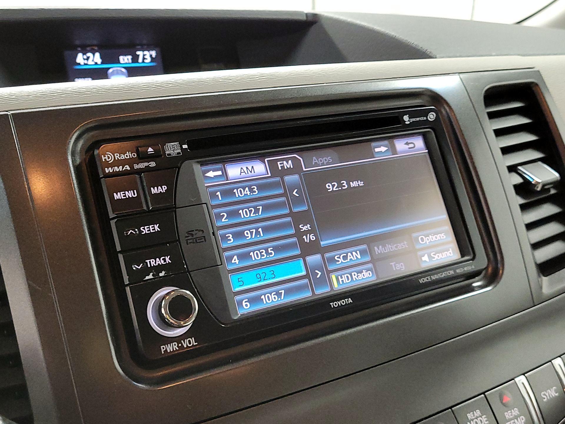 Thumbnail: 2014 Toyota Sienna - 15