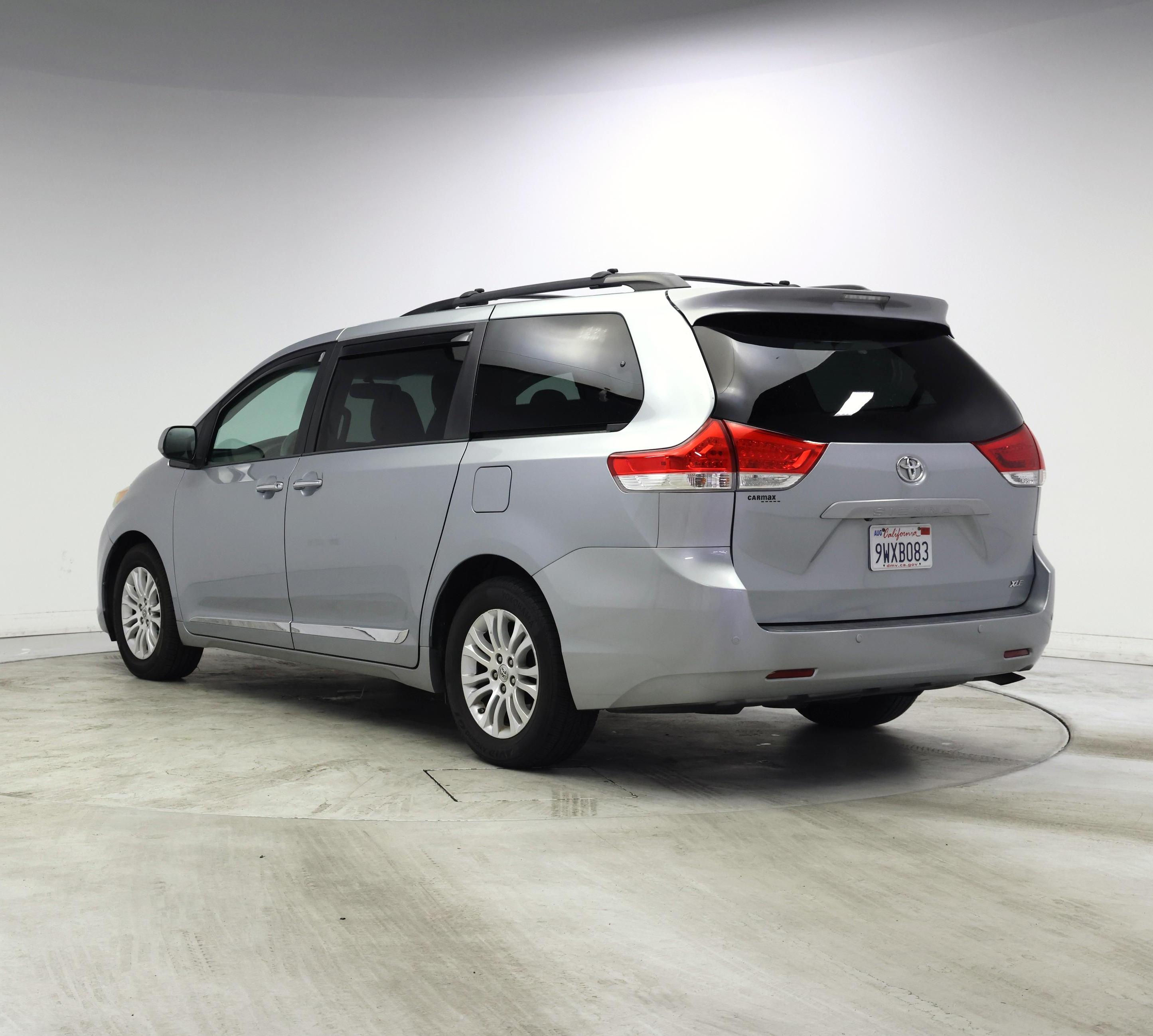 Thumbnail: 2014 Toyota Sienna - 2