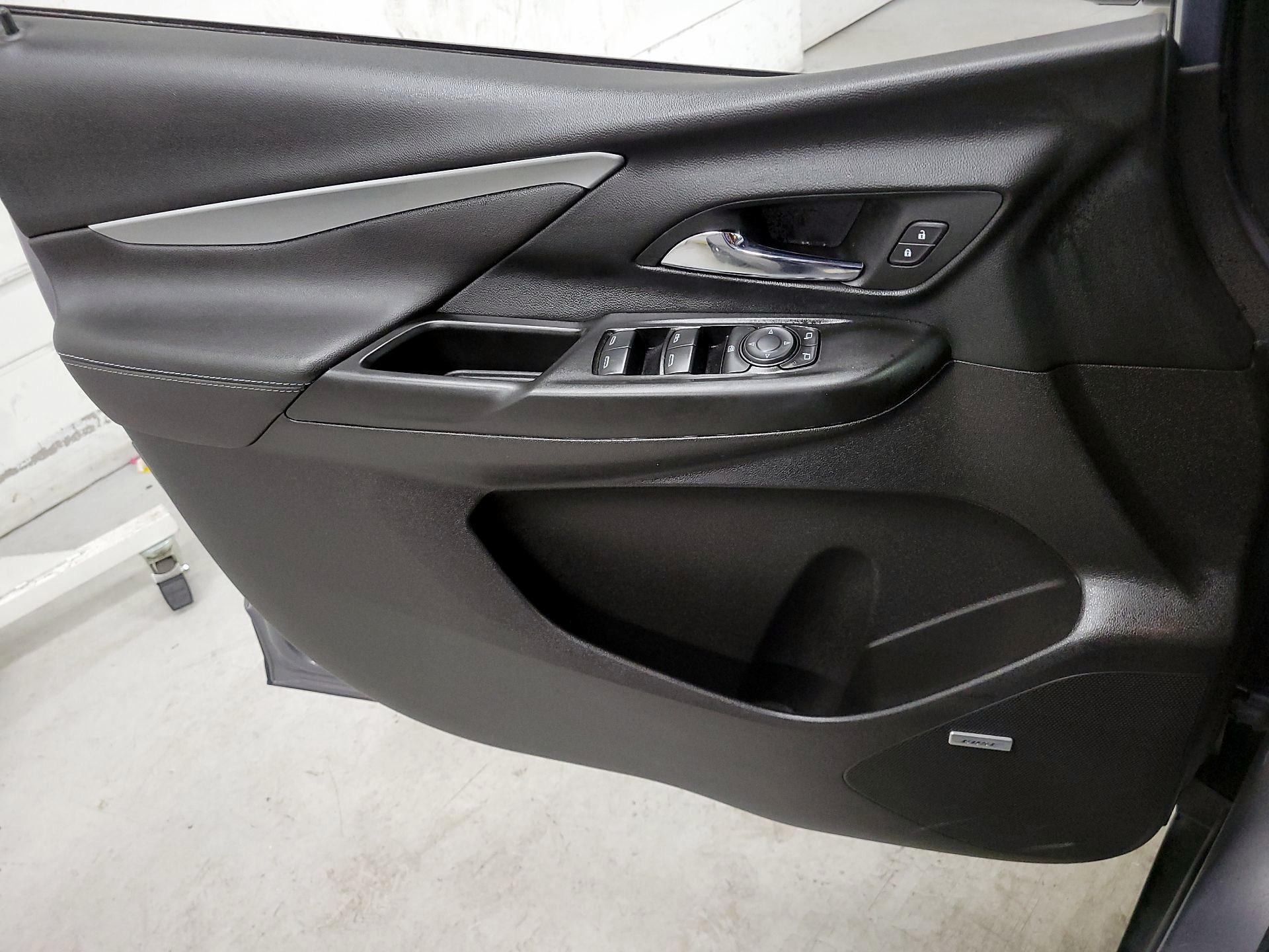 Thumbnail: 2023 Chevrolet Bolt EV - 12