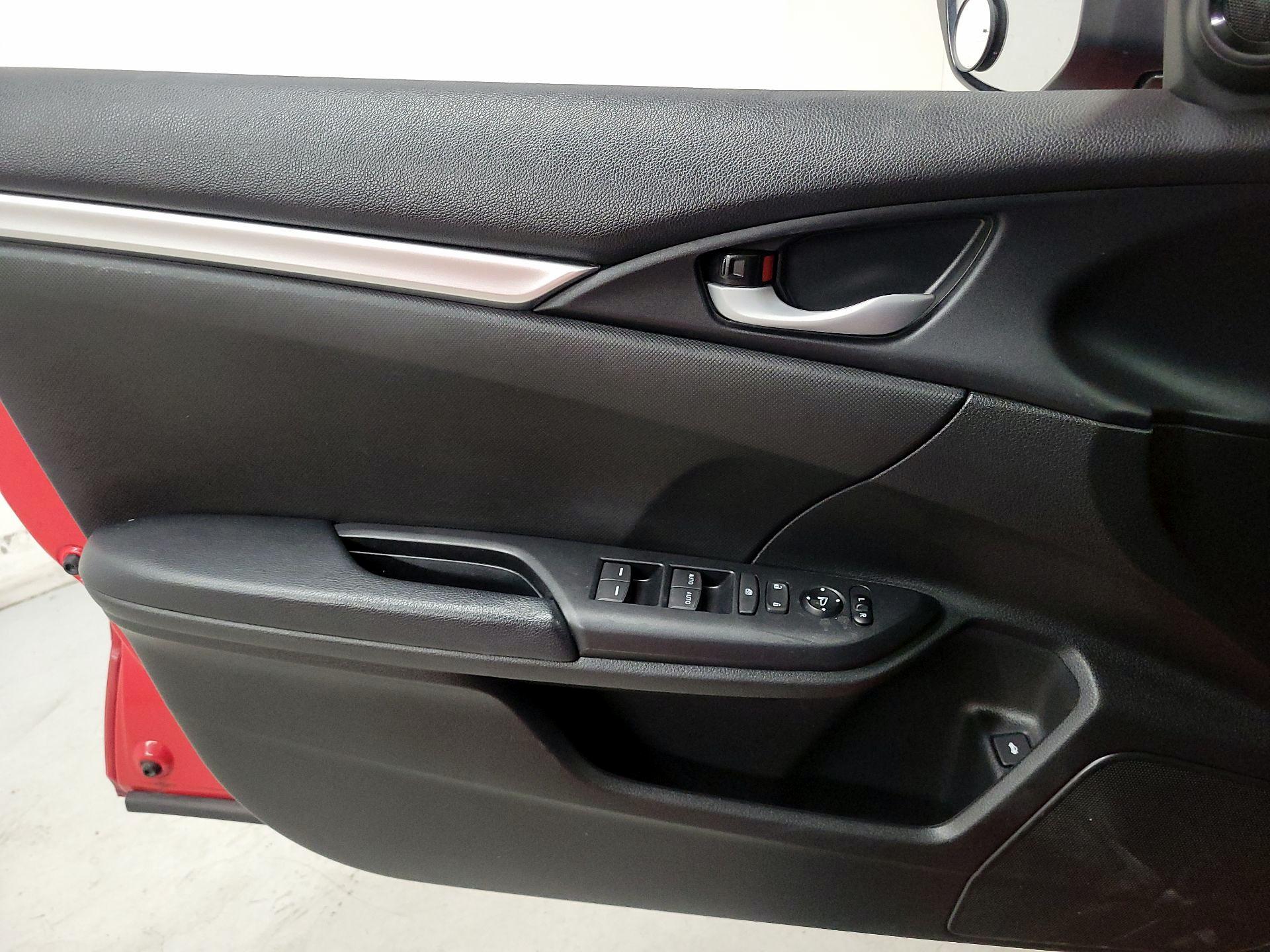 Thumbnail: 2019 Honda Civic - 12
