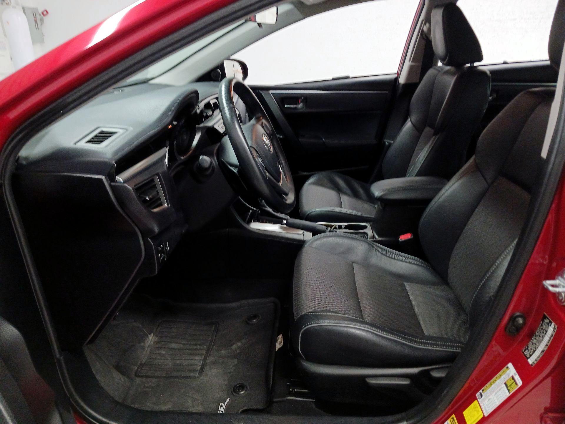 Thumbnail: 2015 Toyota Corolla - 11
