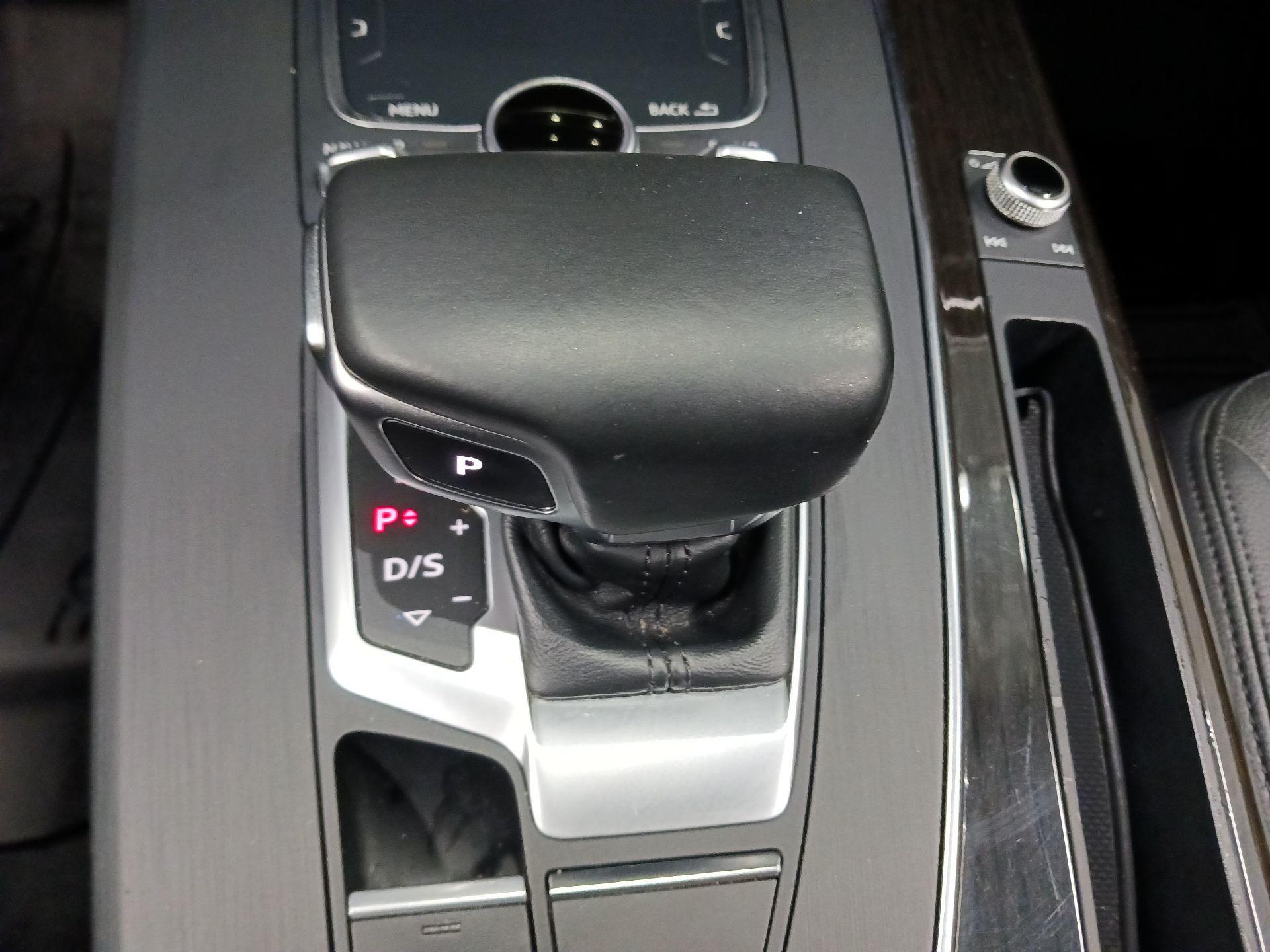 Thumbnail: 2020 Audi Q5 - 15