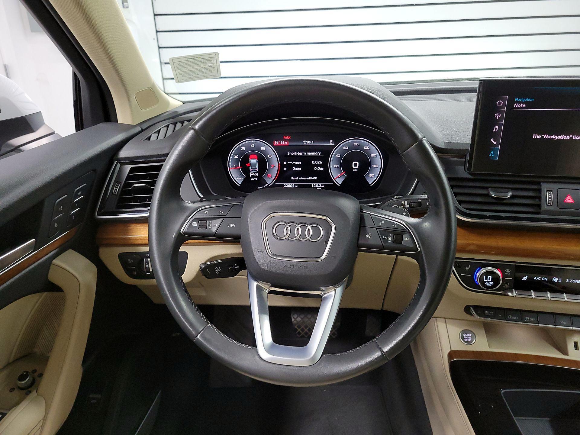 Thumbnail: 2023 Audi Q5 - 10